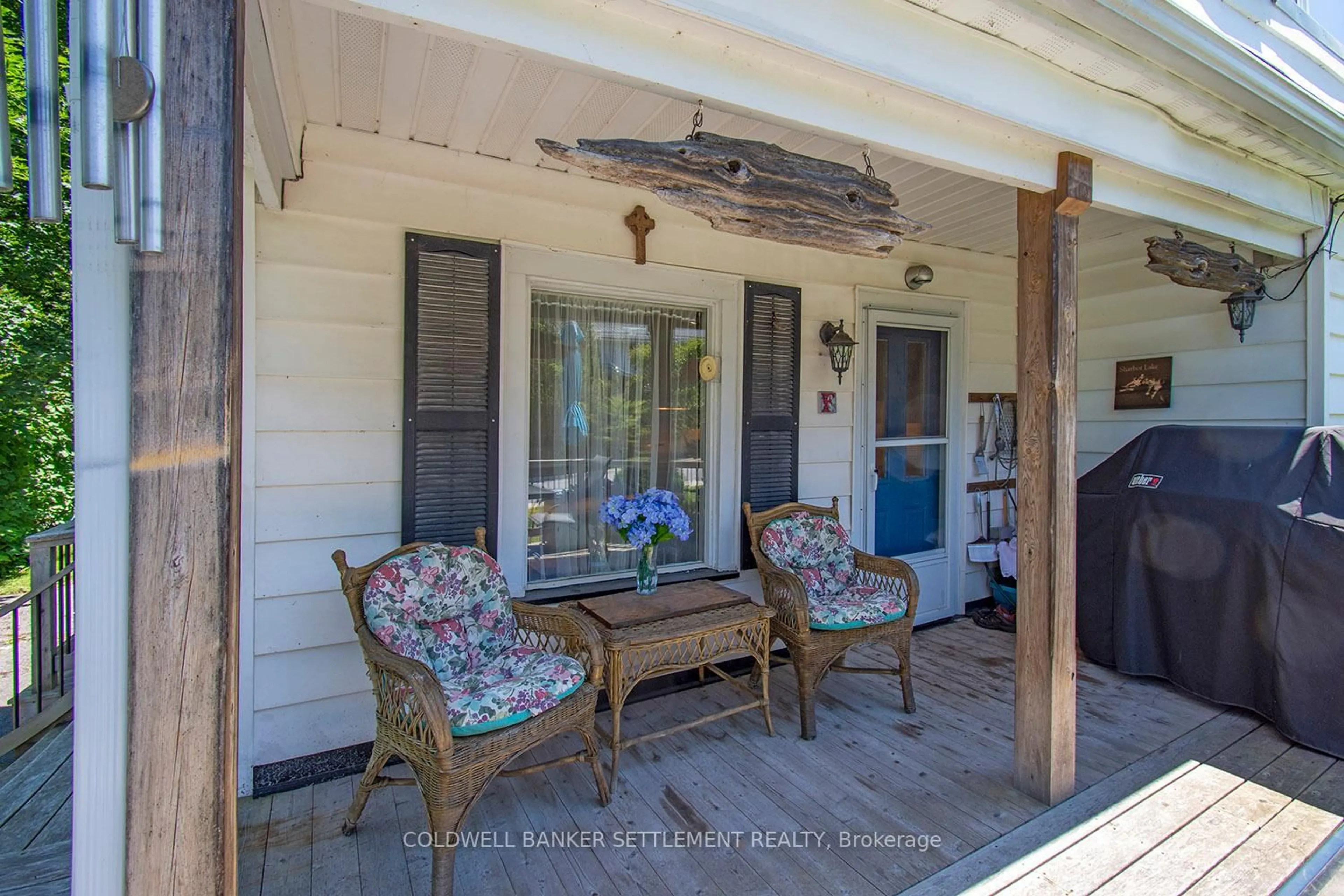 Patio, street for 1070 Elizabeth St, Sharbot Lake Ontario K0H 2P0