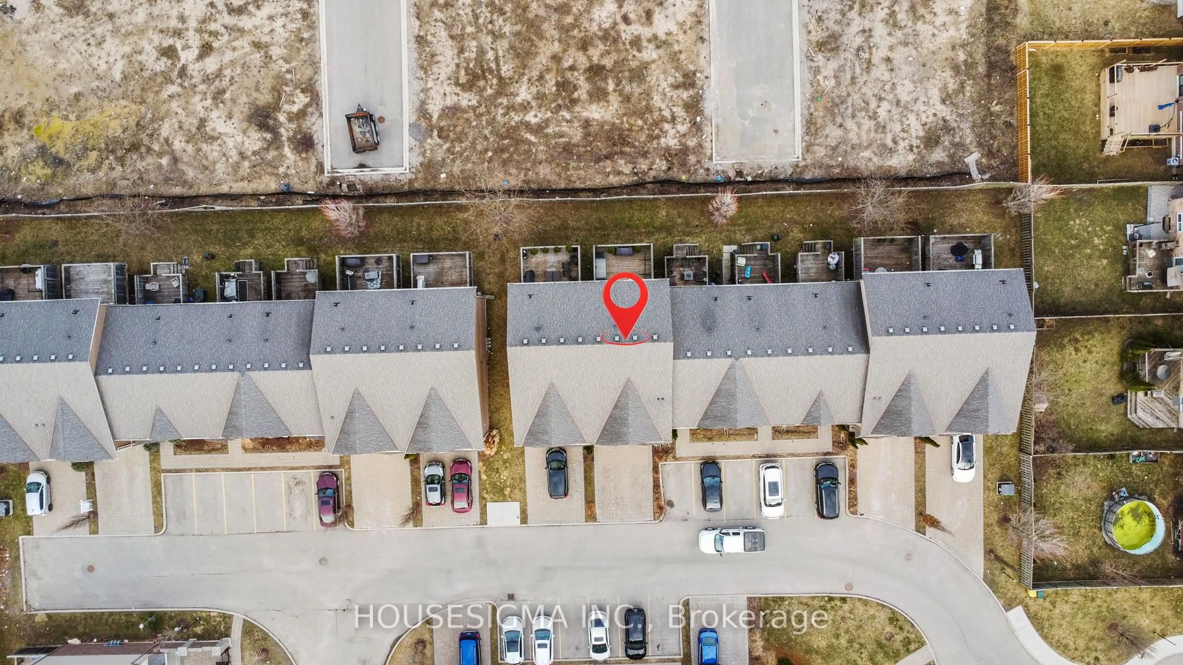 A pic from outside/outdoor area/front of a property/back of a property/a pic from drone, unknown for 2635 Bateman Tr #Unit 12, London South Ontario N6L 0C1