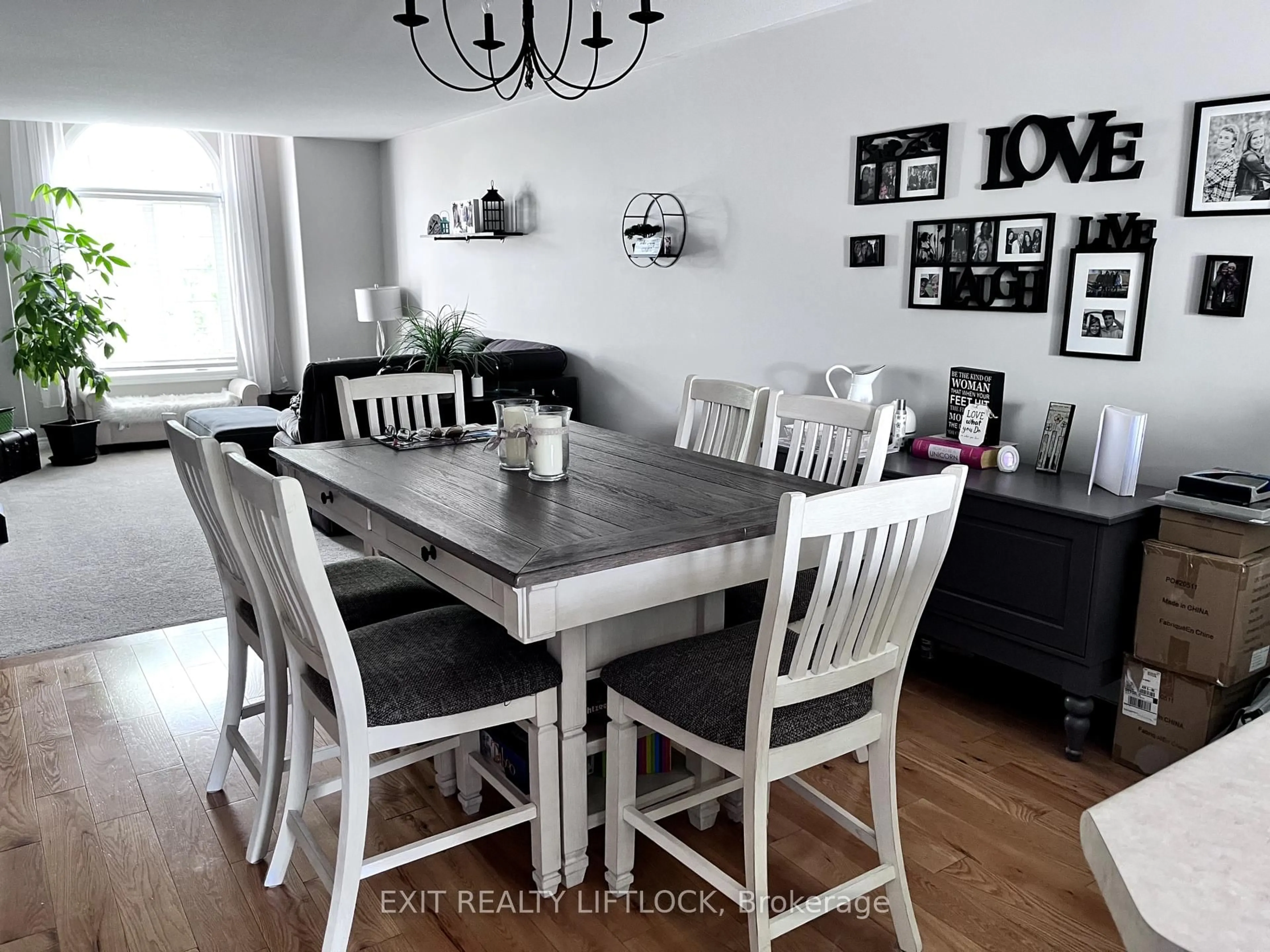 Dining room, wood/laminate floor for 741 Trailview Dr, Peterborough South Ontario K9J 8K4