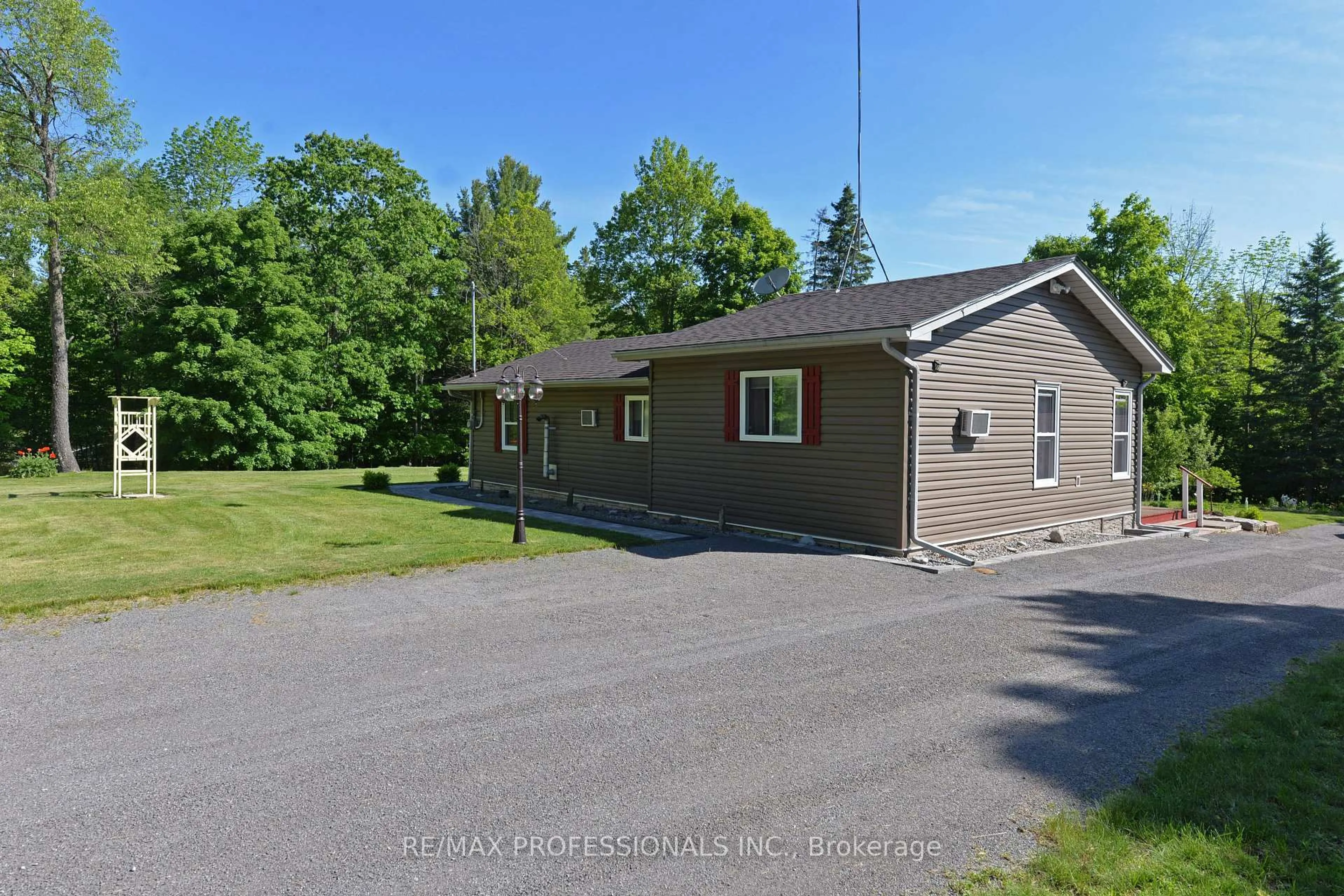 A pic from outside/outdoor area/front of a property/back of a property/a pic from drone, unknown for 15 Cedar Hill Rd, Trent Hills Ontario K0K 2M0