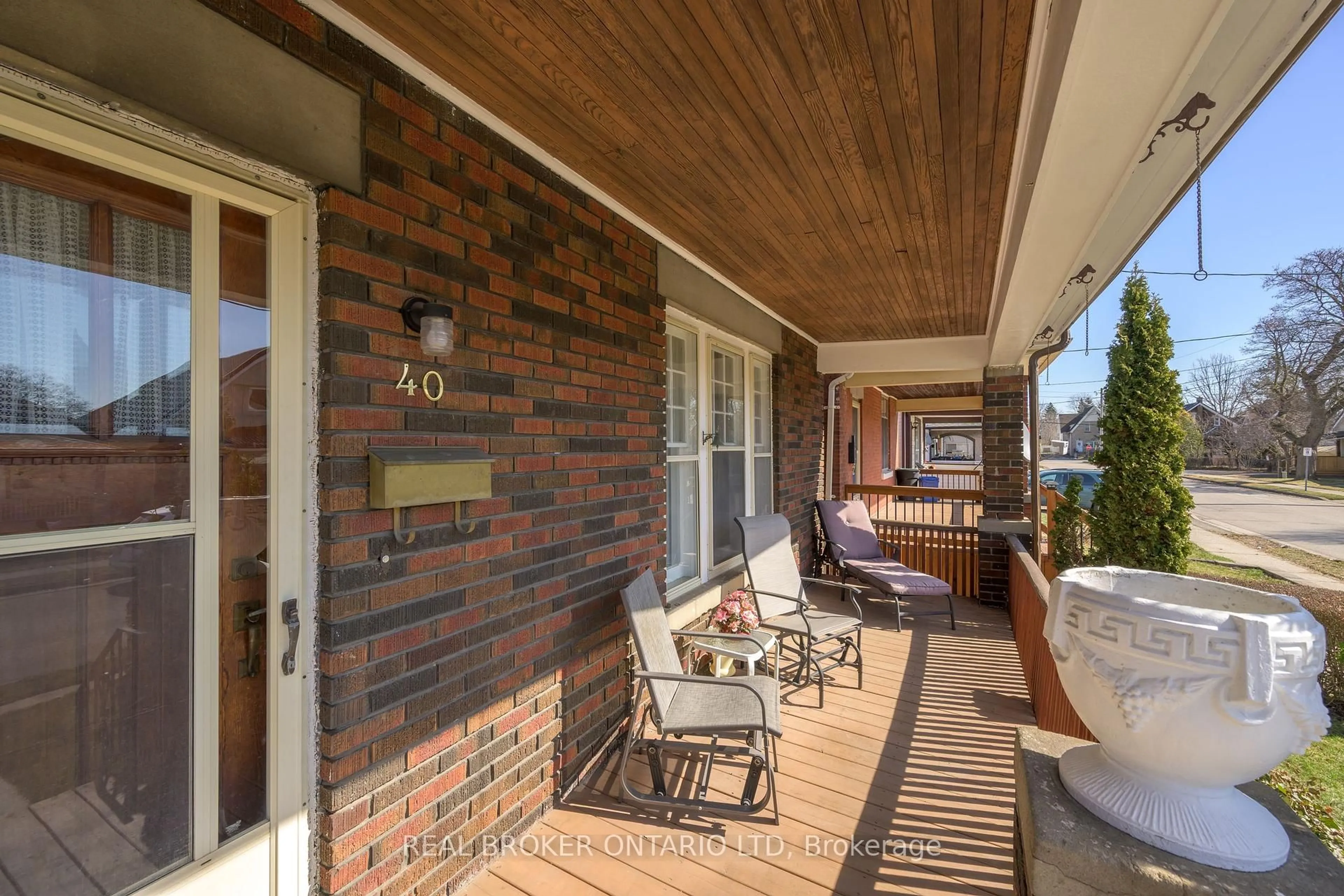 Patio, street for 40 Terrence St, London East Ontario N5Z 1C4