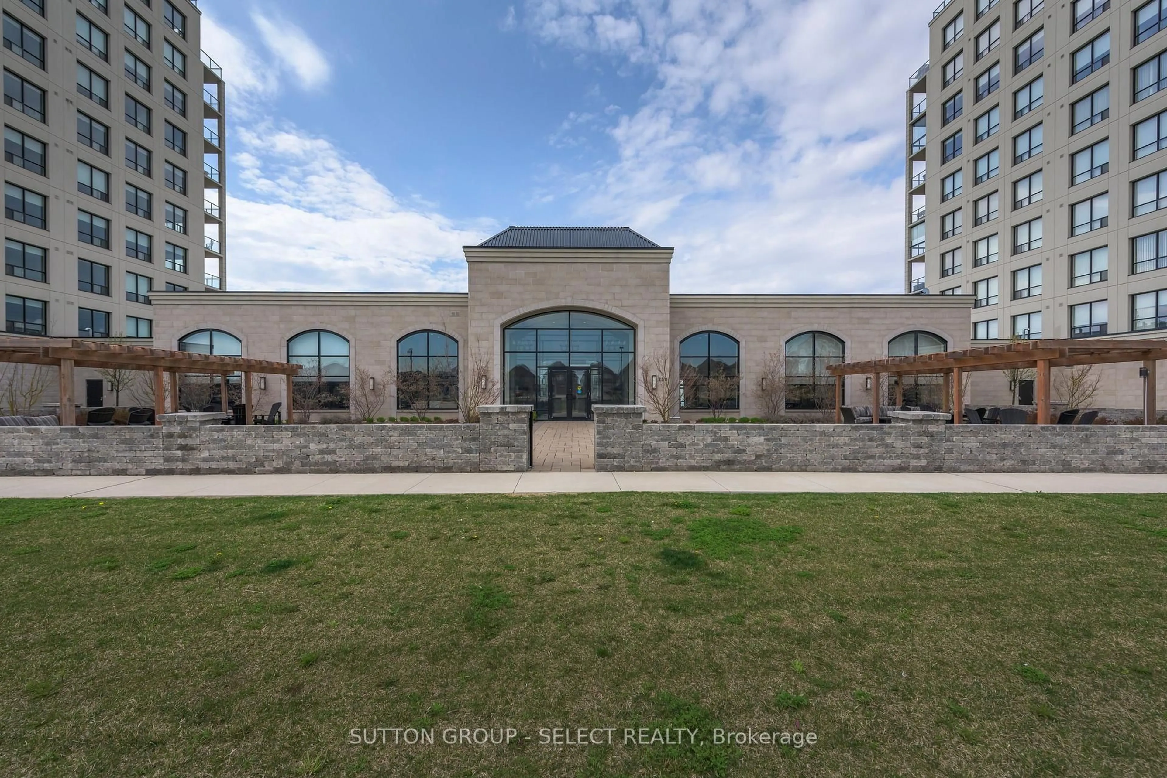 Patio, building for 240 Villagewalk Blvd #809, London Ontario N6G 0P6