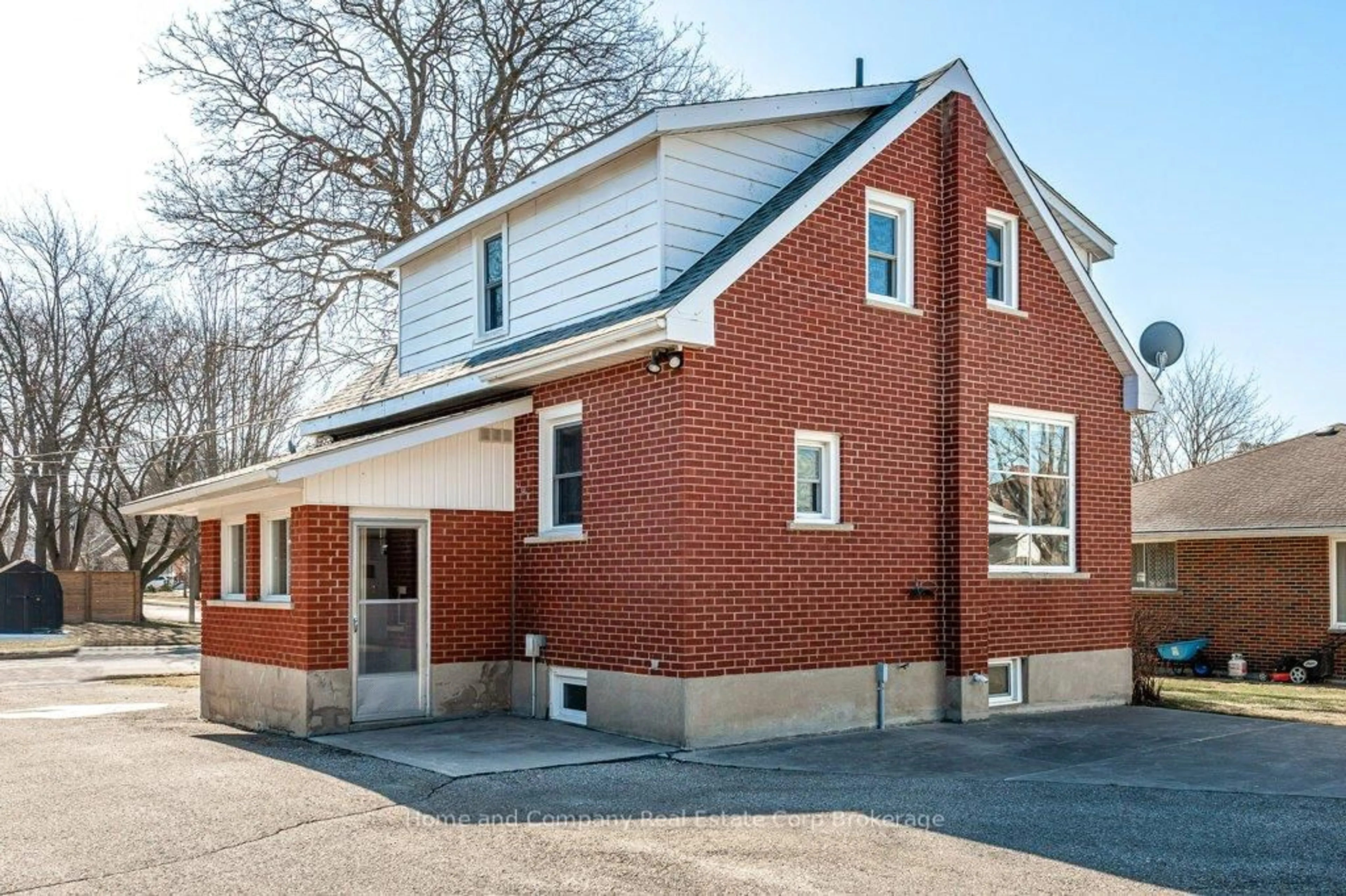 Home with brick exterior material, street for 82 Huntingdon Ave, Stratford Ontario N5A 6N8