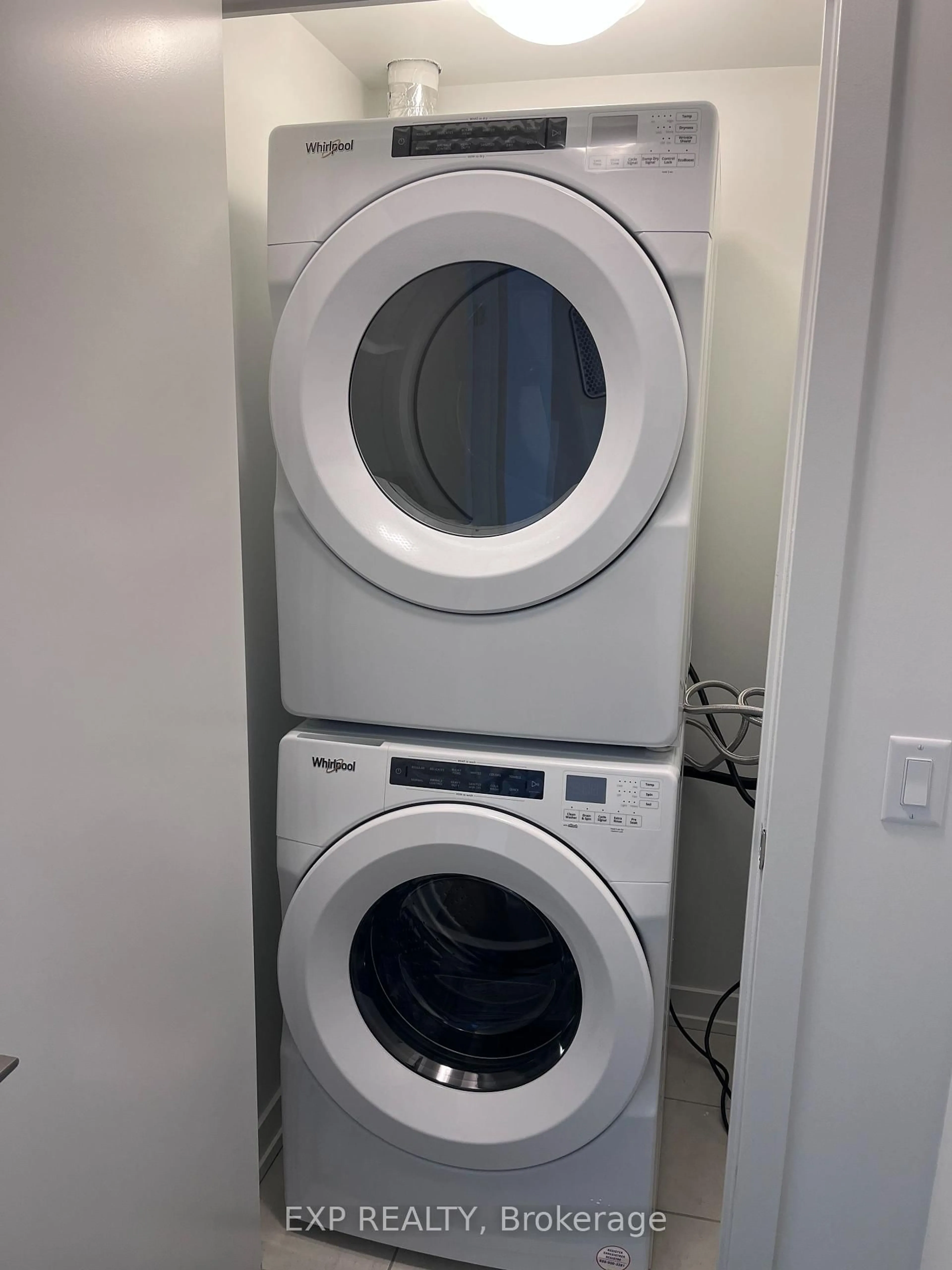 Laundry room for 55 DUKE St #906, Kitchener Ontario N2H 0C9