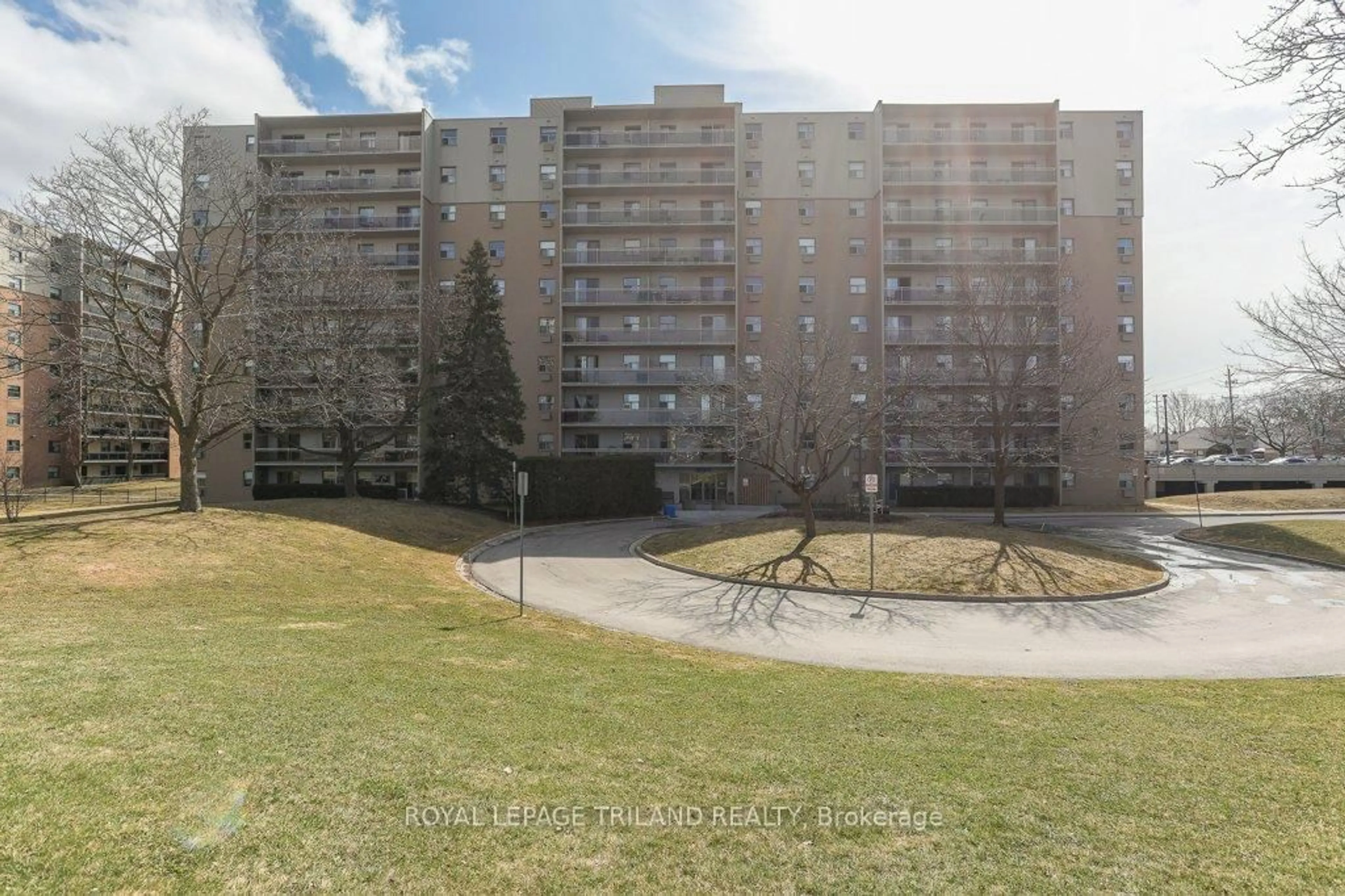 A pic from outside/outdoor area/front of a property/back of a property/a pic from drone, unknown for 931 Wonderland Rd #408, London Ontario N6K 2X6