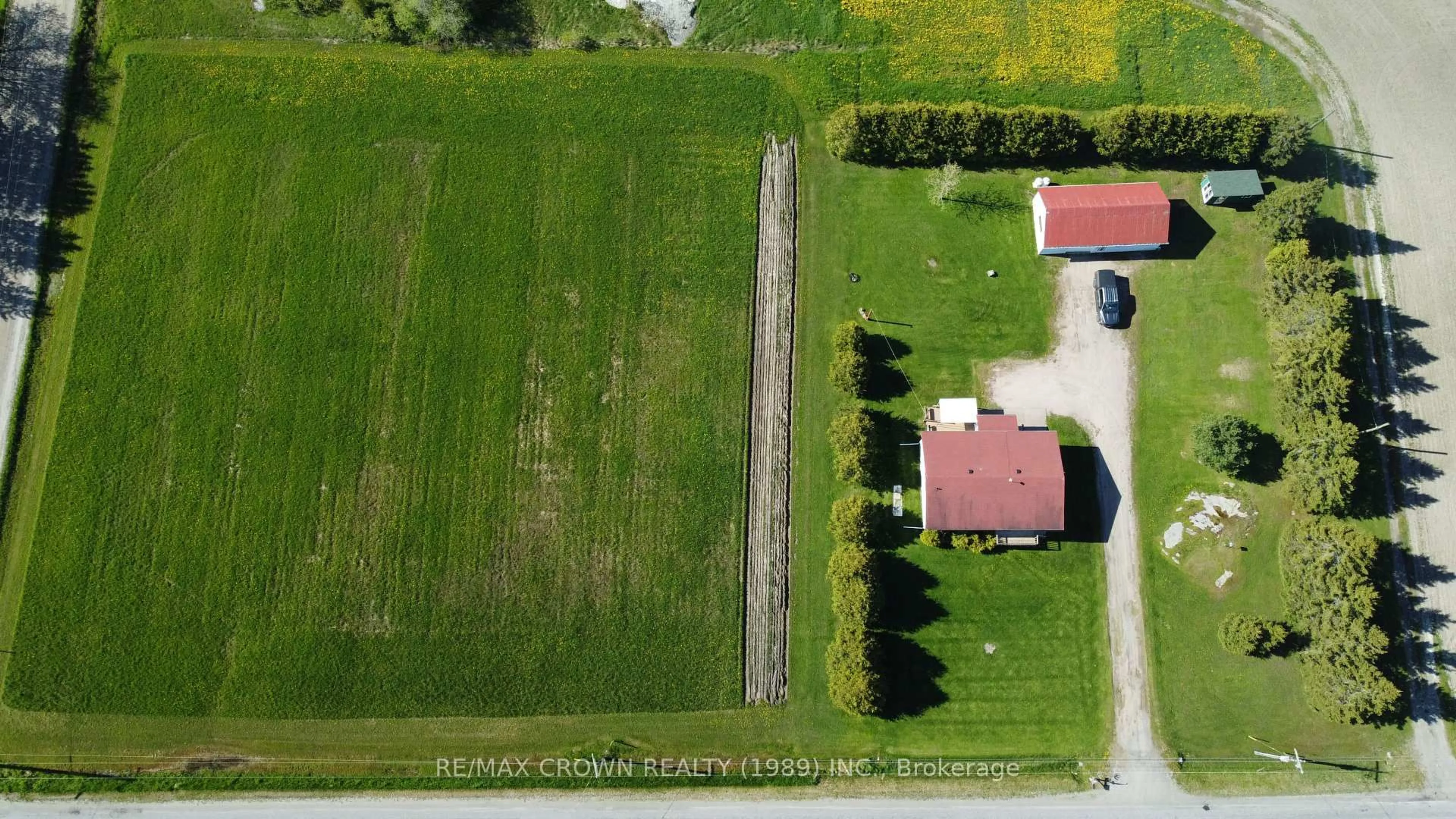 A pic from outside/outdoor area/front of a property/back of a property/a pic from drone, unknown for 492 Leclair Rd, West Nipissing Ontario P0H 2M0