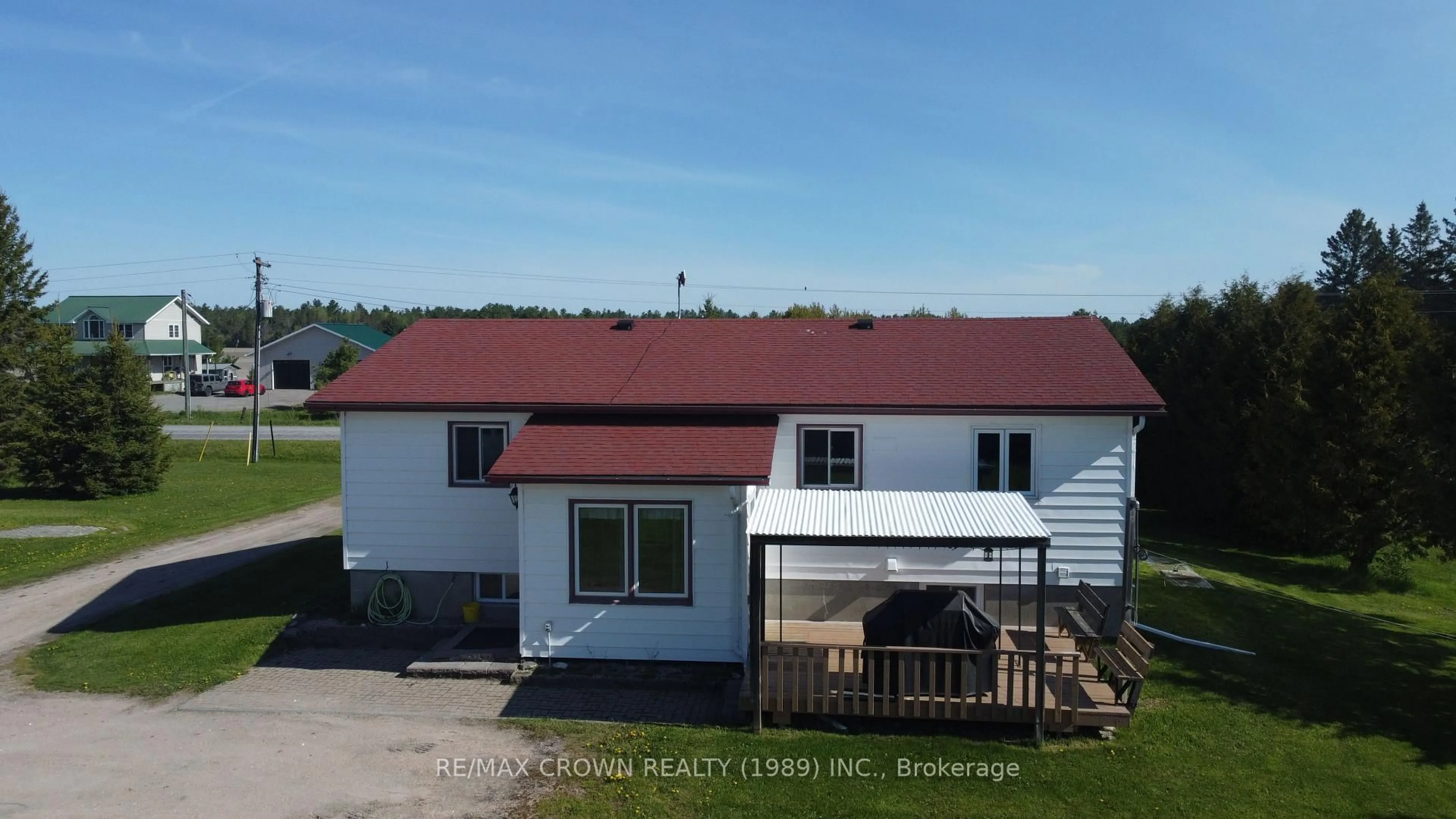 A pic from outside/outdoor area/front of a property/back of a property/a pic from drone, building for 492 Leclair Rd, West Nipissing Ontario P0H 2M0