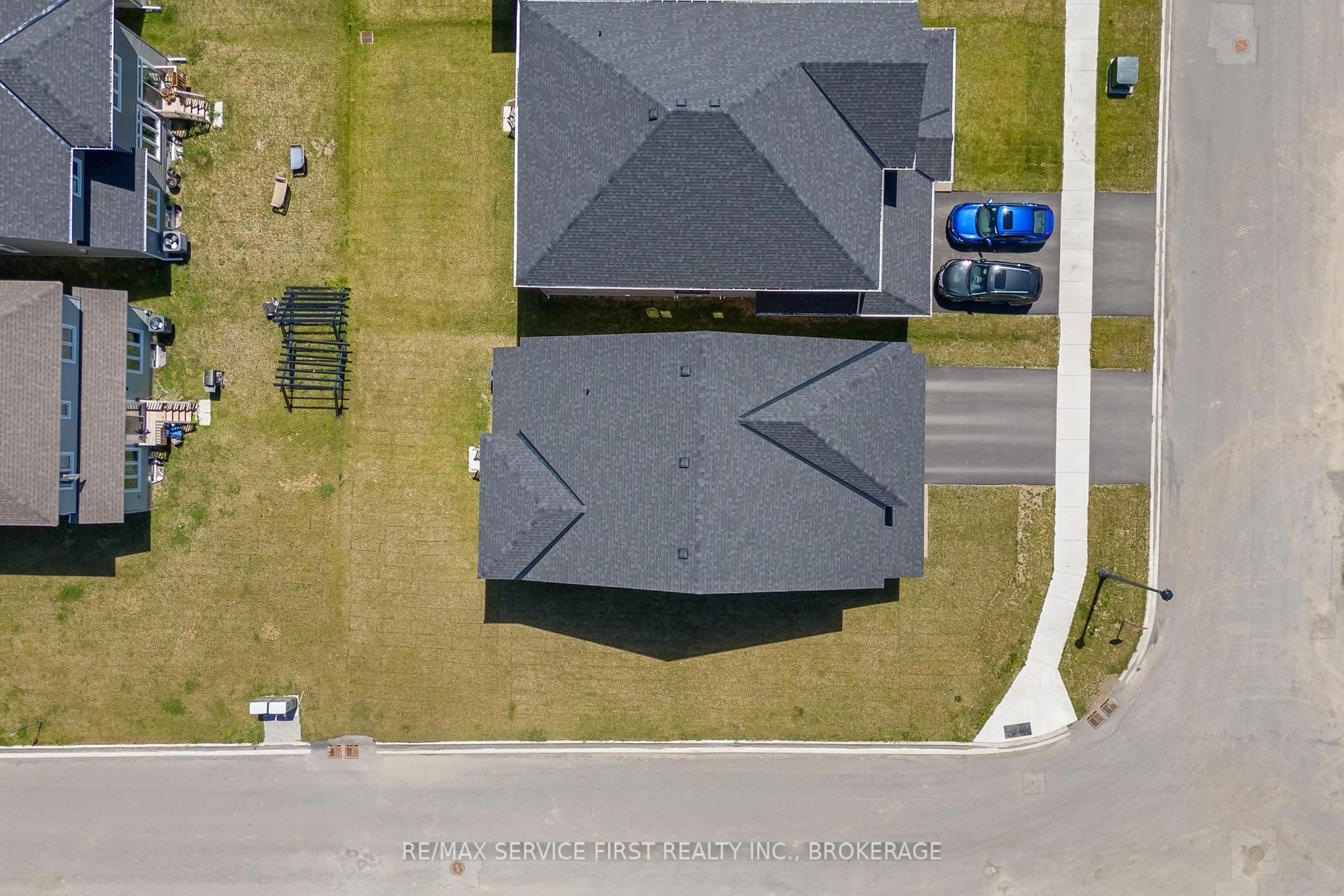 A pic from outside/outdoor area/front of a property/back of a property/a pic from drone, street for 1363 Grayson Dr, Kingston Ontario K7M 0H3