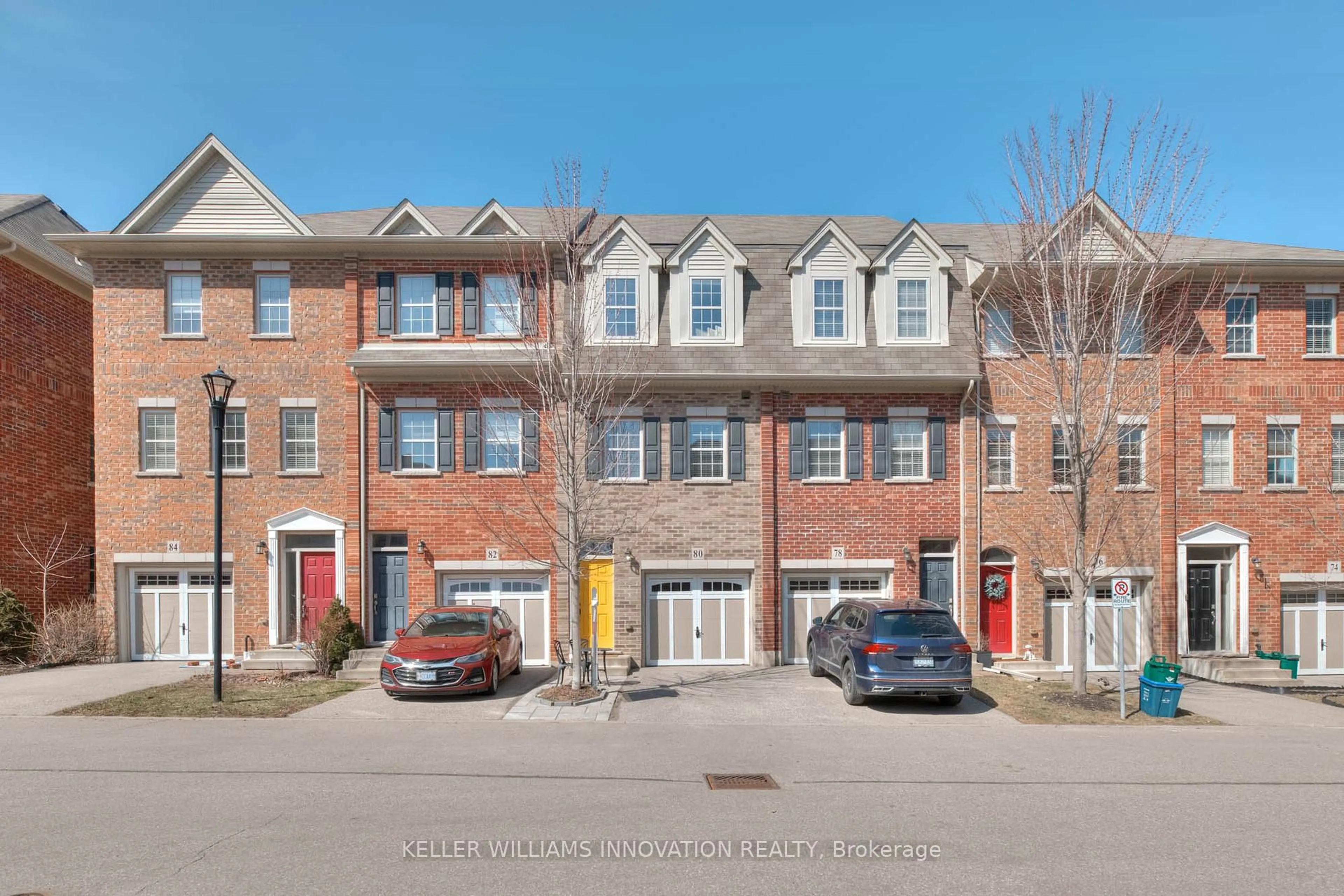 A pic from outside/outdoor area/front of a property/back of a property/a pic from drone, street for 80 Robert Peel Rd, Kitchener Ontario N2H 0B3