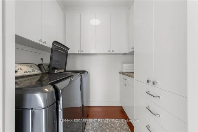 Additional property image - 75 Queen St Unit 1702