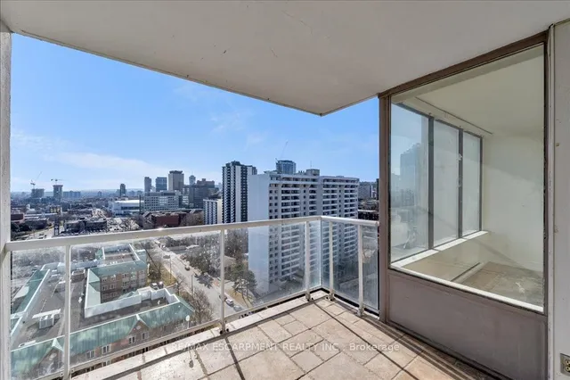 Additional property image - 75 Queen St Unit 1702