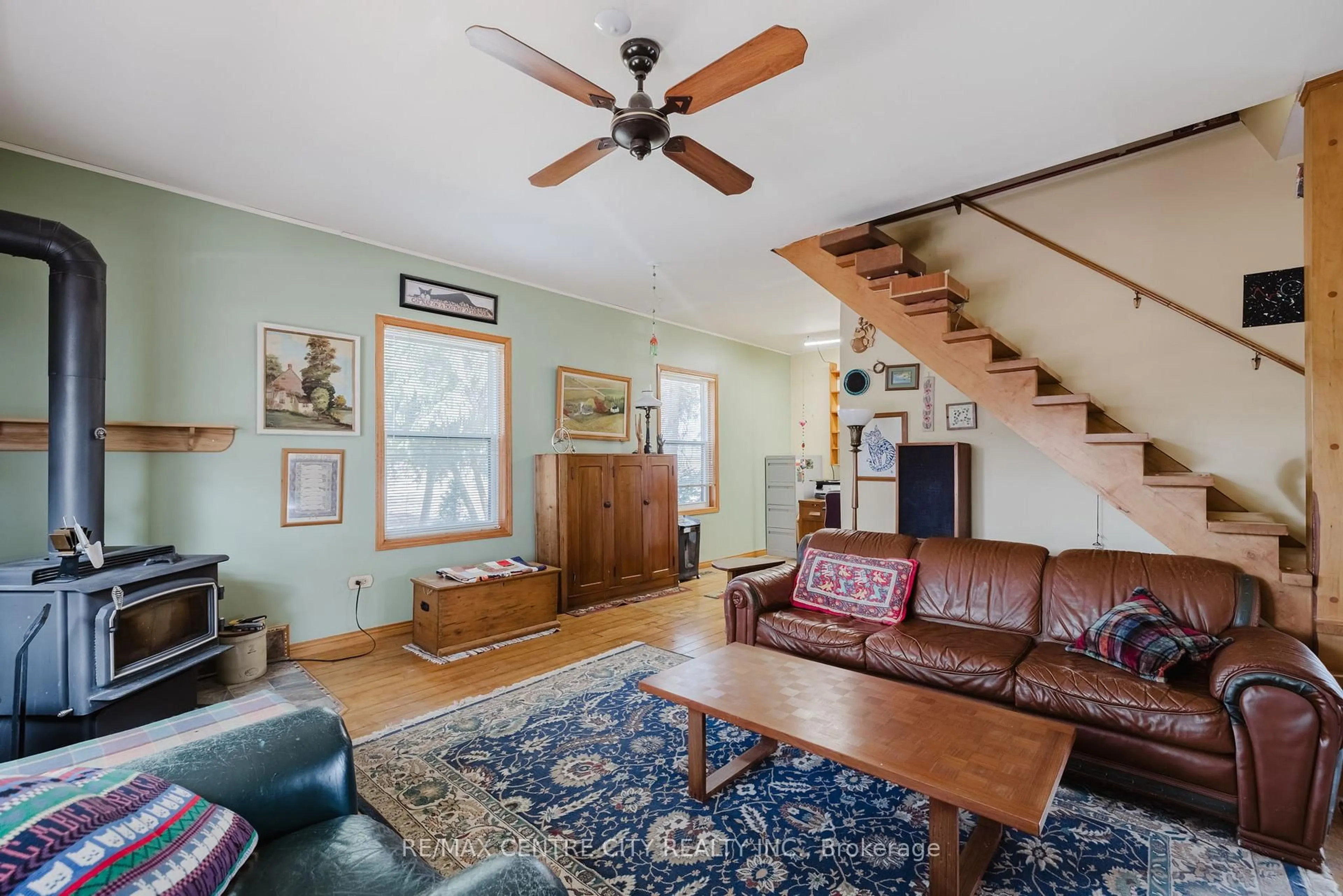 Living room with furniture, unknown for 6707 Chalk Line, Warwick Ontario N0N 1J4