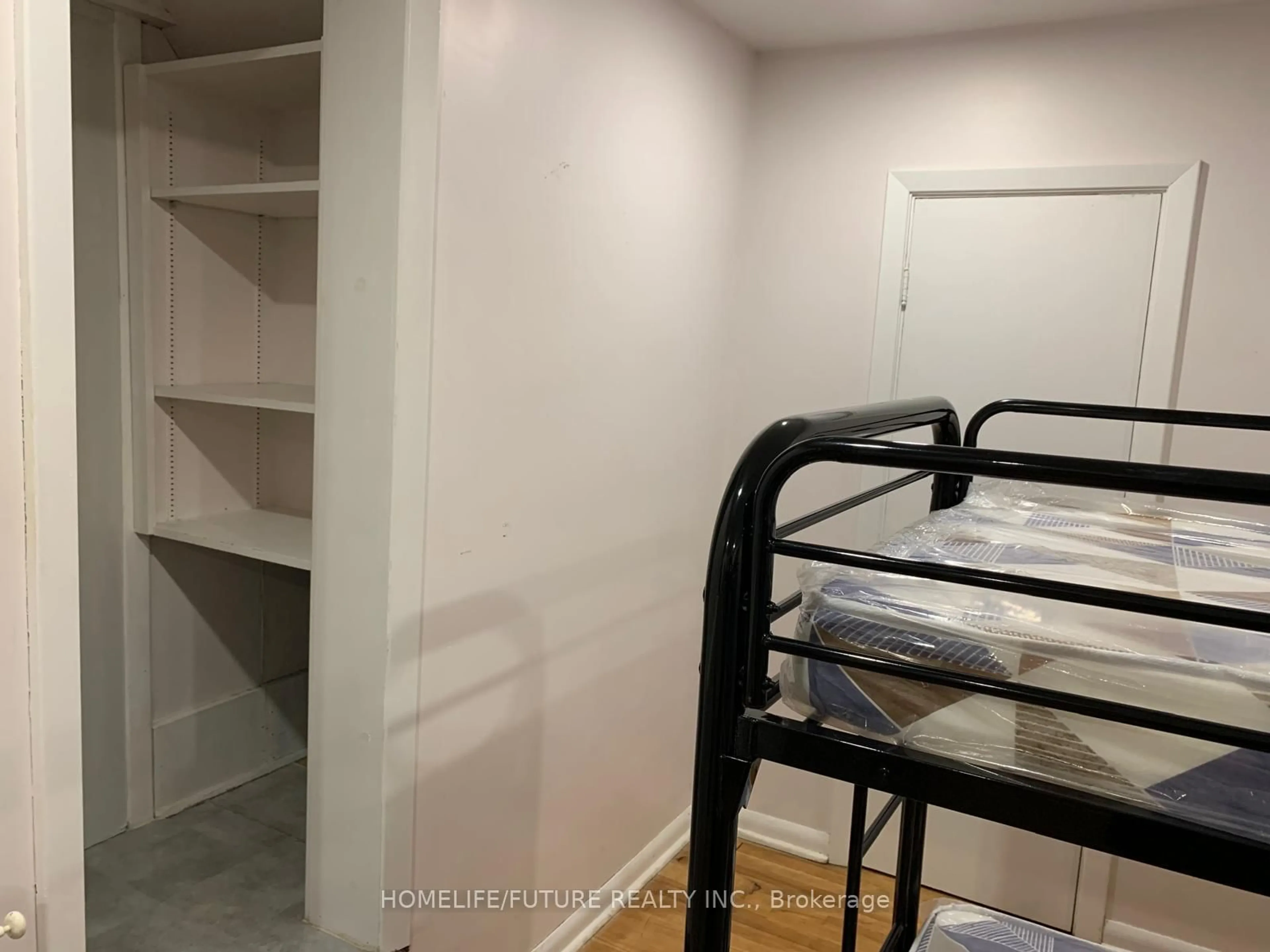 Storage room or clothes room or walk-in closet for 521 Monaghan Rd, Peterborough Ontario K9J 5H6