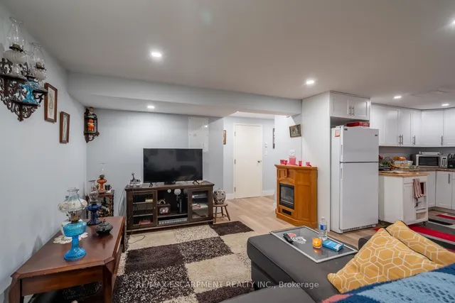 Additional property image - 81 Hamilton St