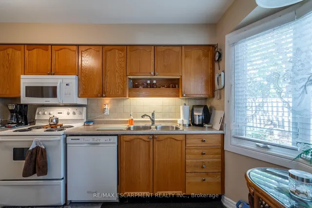 Additional property image - 81 Hamilton St