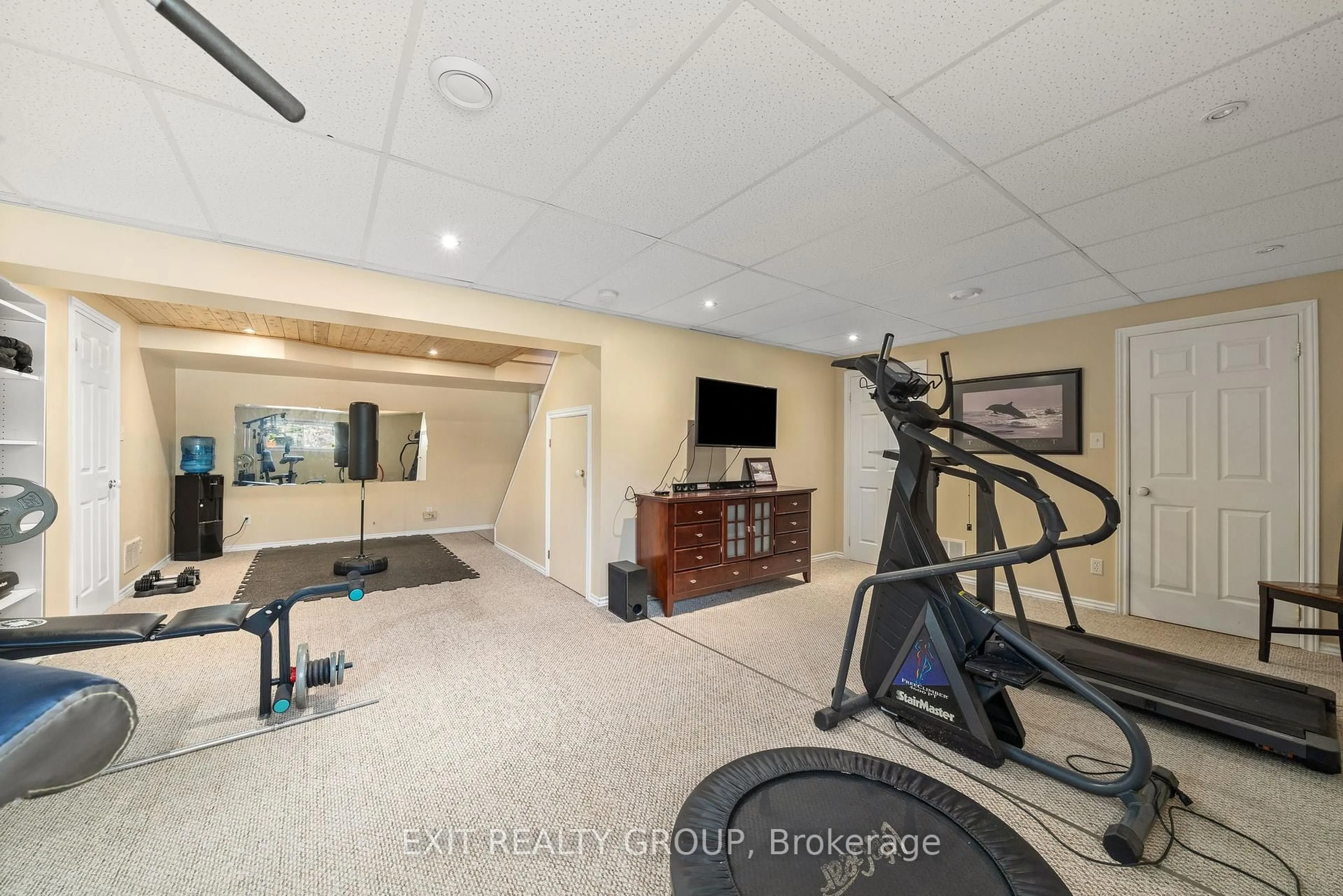 Gym or fitness room for 927 Scuttlehole Rd, Belleville Ontario K0K 2Y0