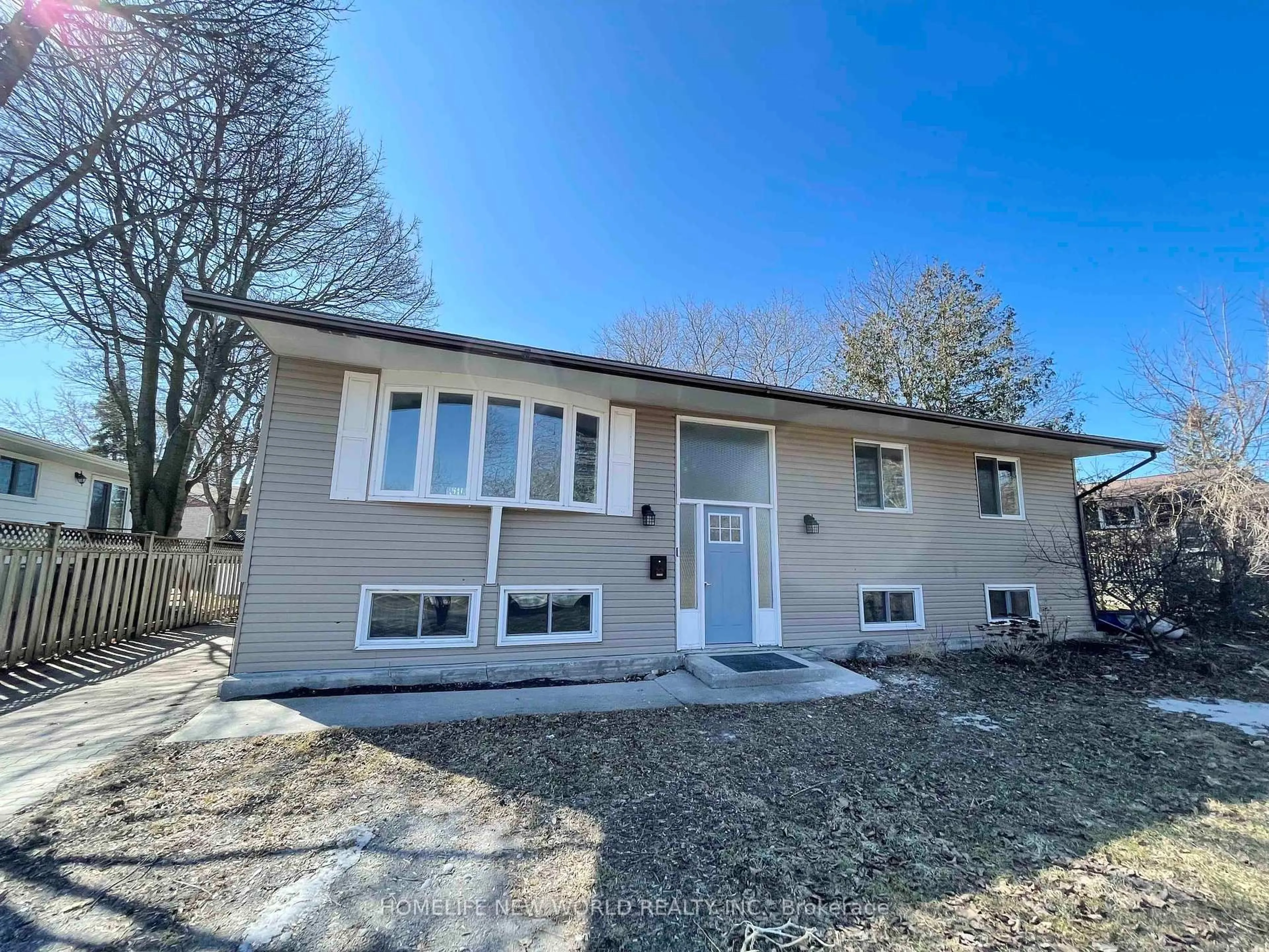 Home with vinyl exterior material, unknown for 23 Somerset St, Quinte West Ontario K8V 5T7