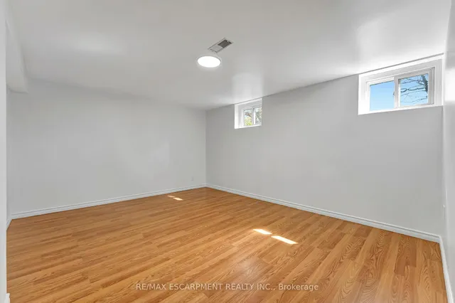 Additional property image - 216 Sioux Rd