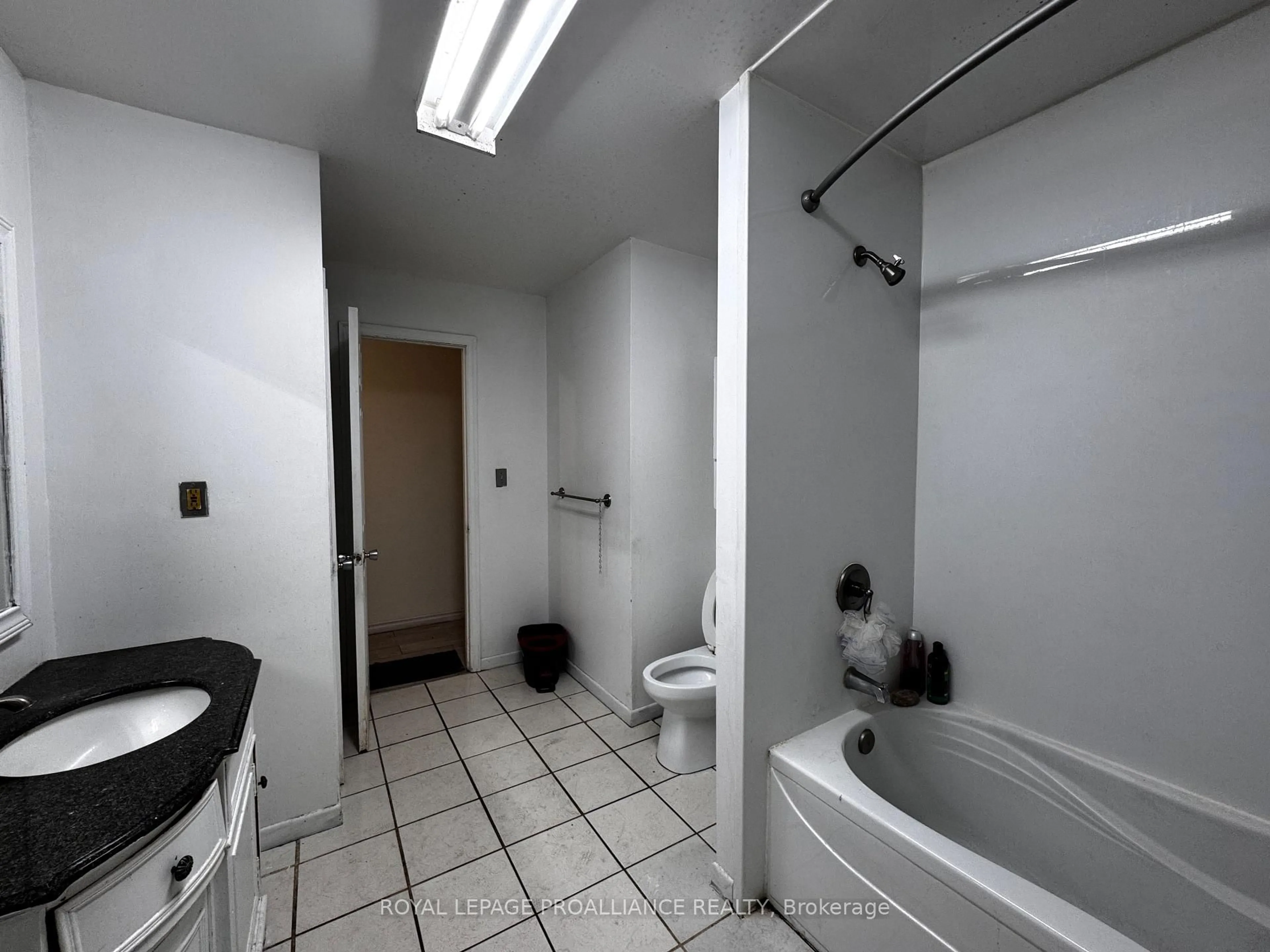 Standard bathroom, unknown for 57 Donald St, Belleville Ontario K8P 2J2