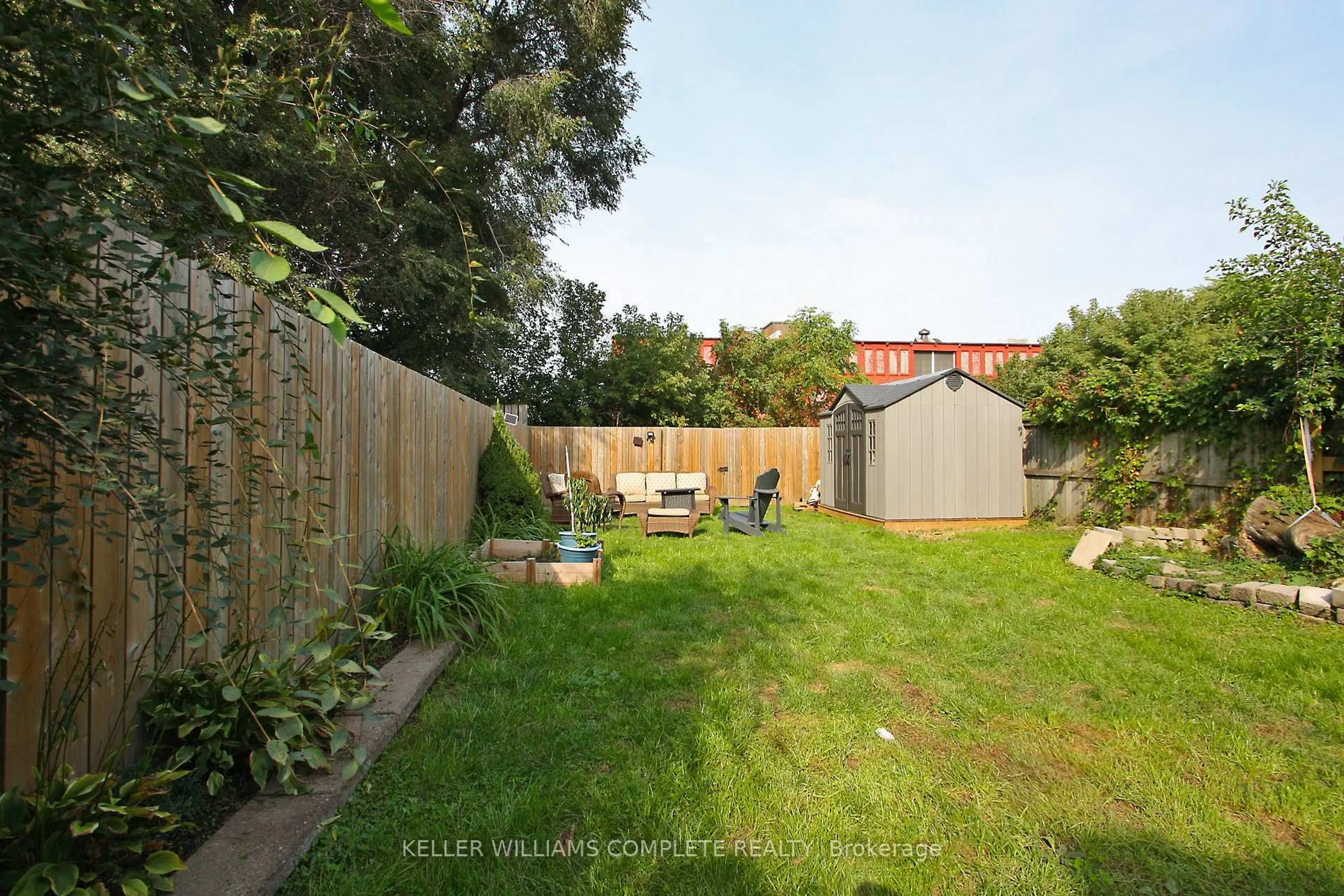Patio, unknown for 129 Birge St, Hamilton Ontario L8L 3L6