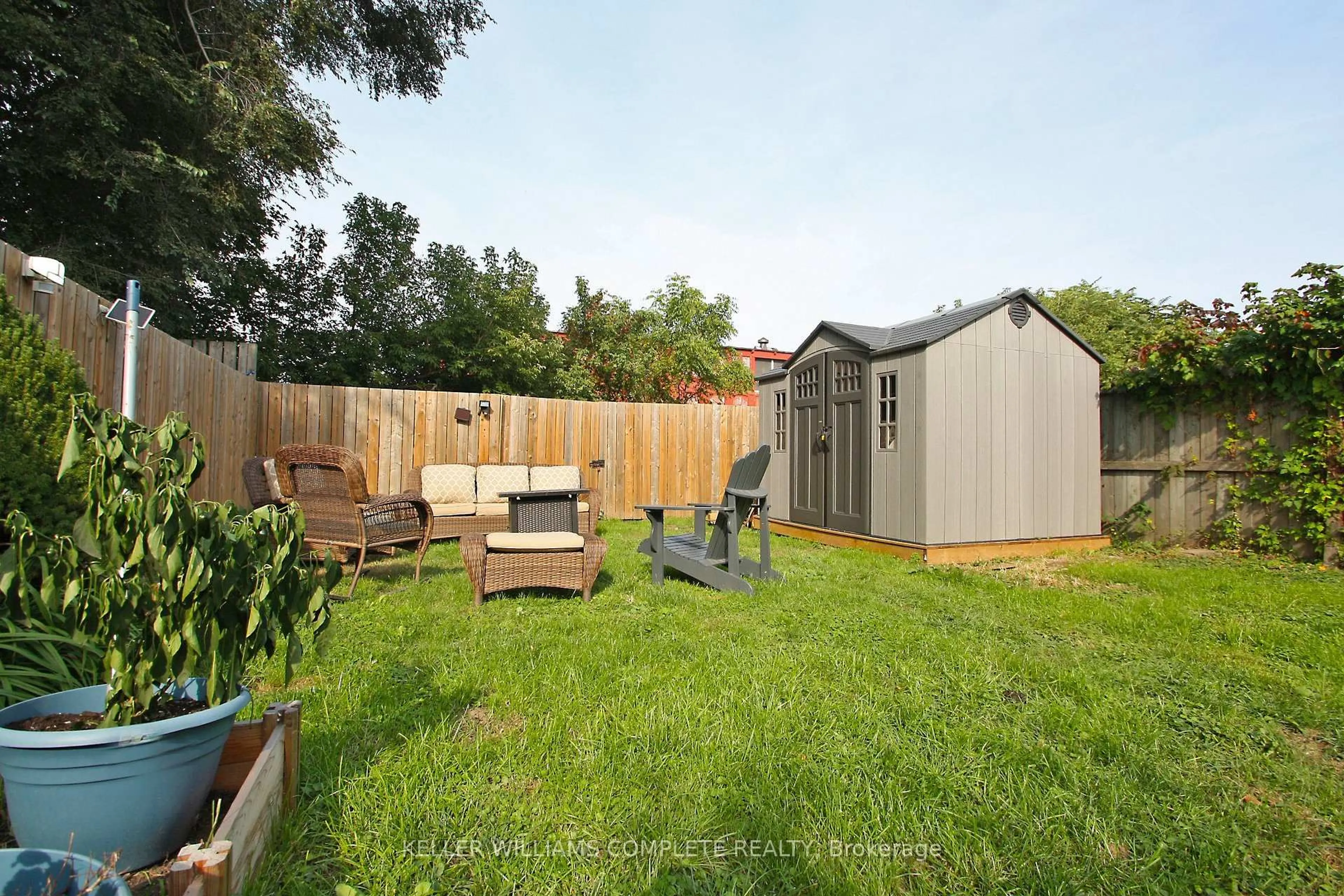 Shed for 129 Birge St, Hamilton Ontario L8L 3L6