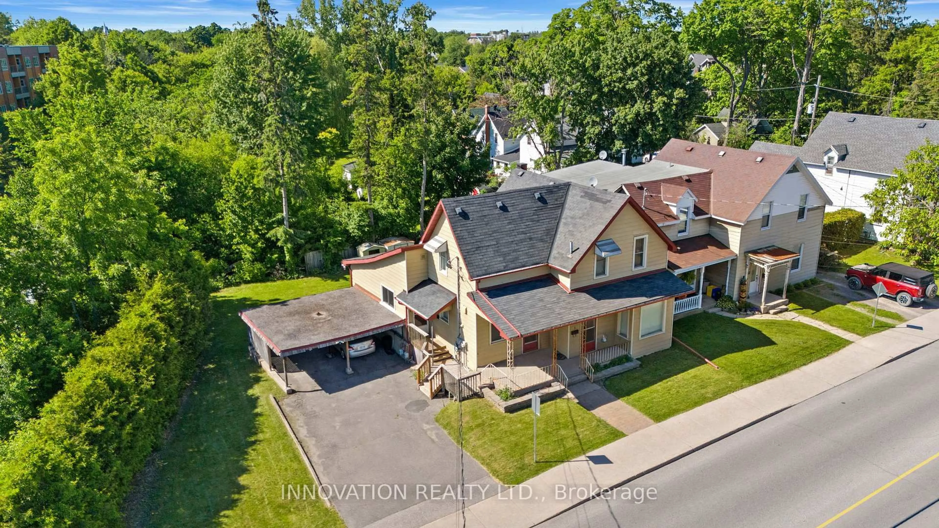 A pic from outside/outdoor area/front of a property/back of a property/a pic from drone, street for 55 Lake Ave, Carleton Place Ontario K7C 1K7