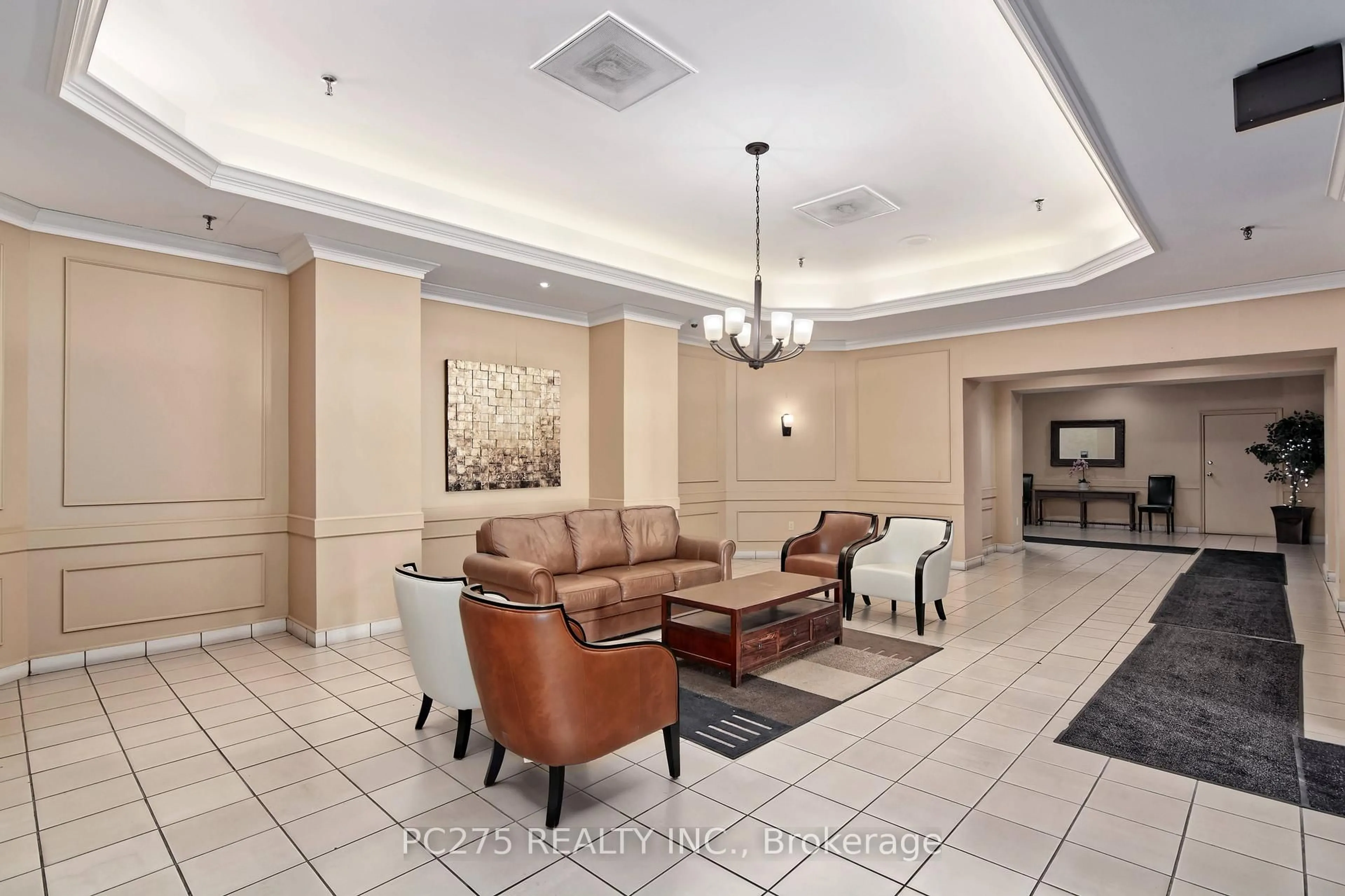 Lobby for 389 Dundas St #1806, London East Ontario N6B 3L5