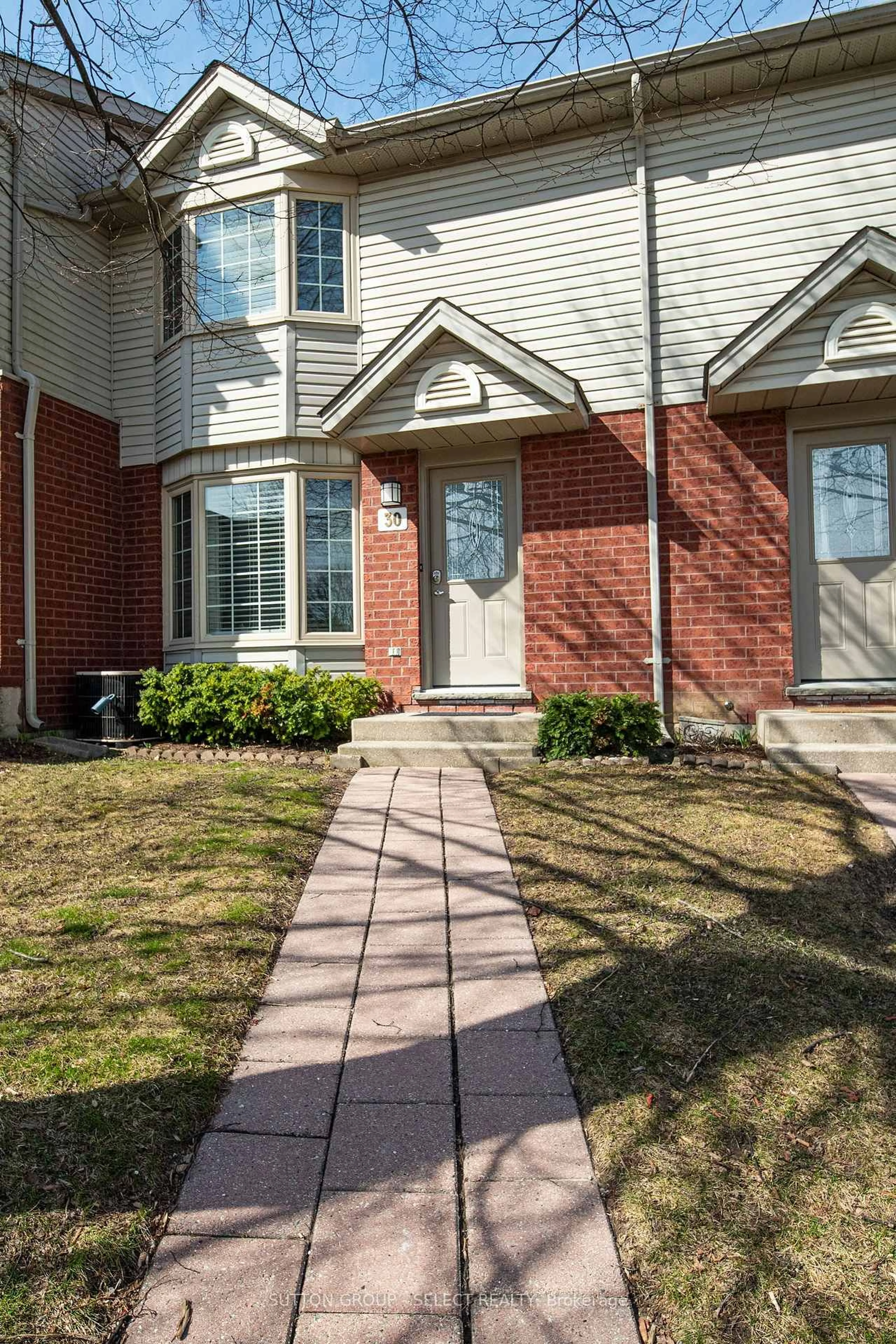 Home with brick exterior material, street for 70 CHAPMAN Crt #30, London Ontario N6G 4Z4