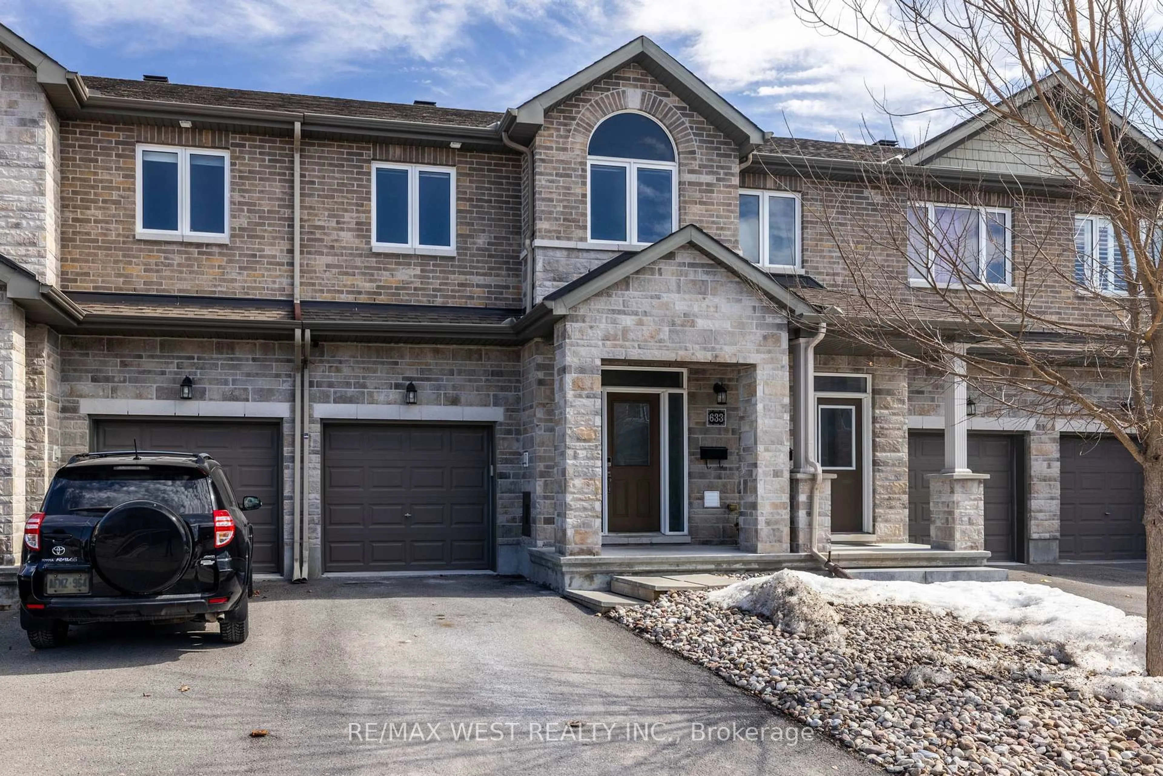 Home with brick exterior material, street for 633 Via Mattino Way, Ottawa Ontario K2J 6B9