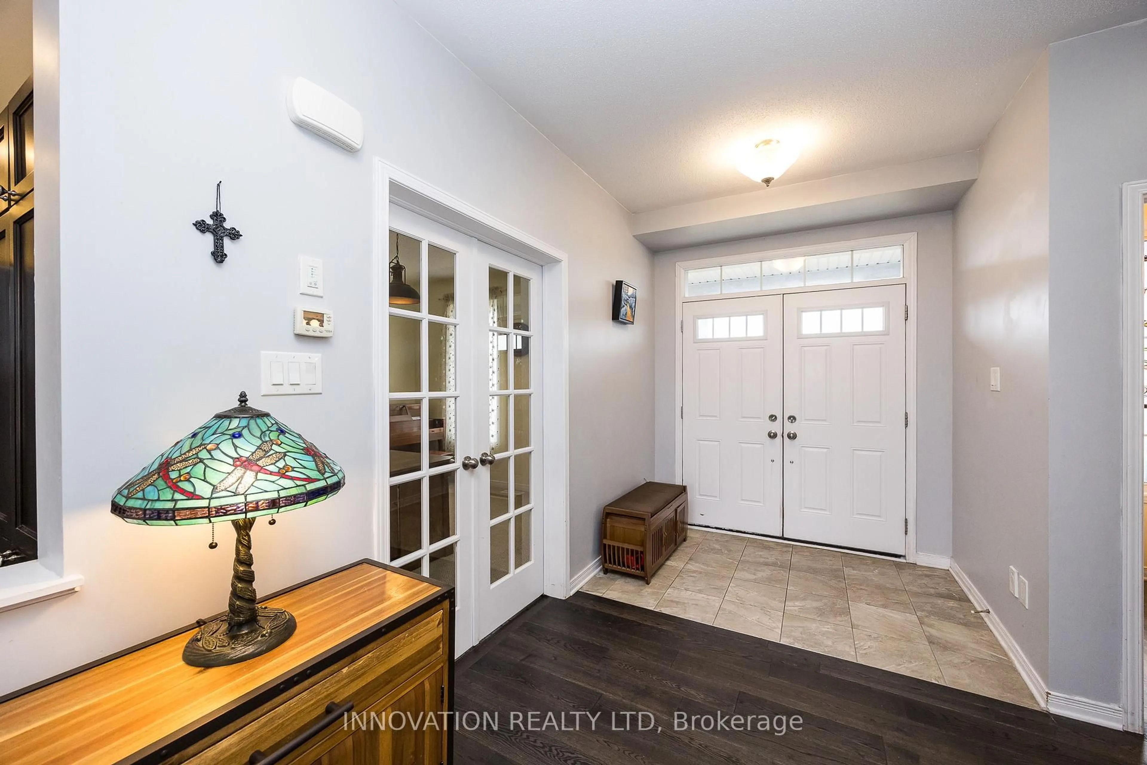 Indoor entryway for 131 Antler Crt, Almonte Ontario K0A 1A0