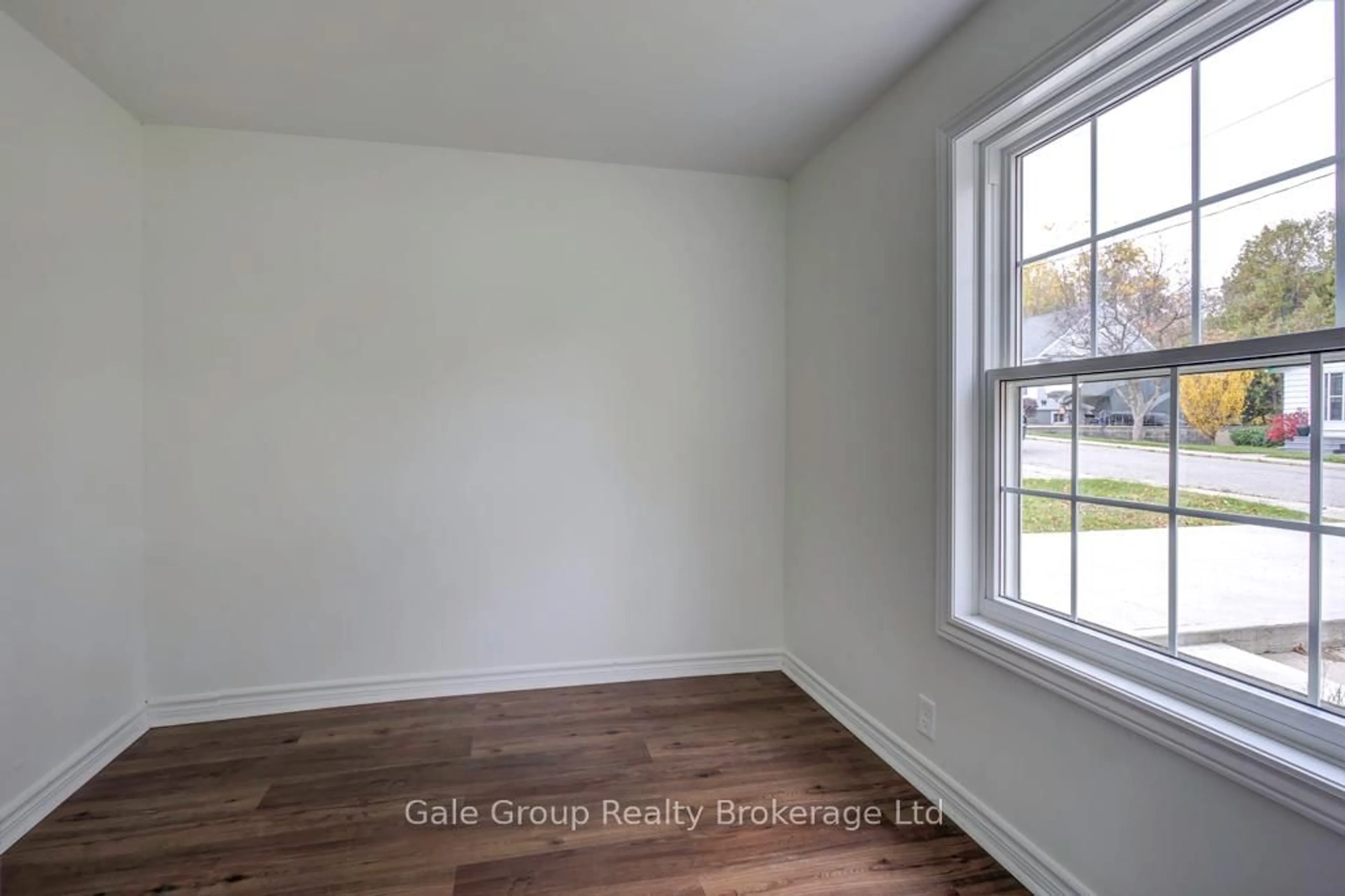 A pic of a room for 316 KENDALL Ave, Woodstock Ontario N4S 2B5