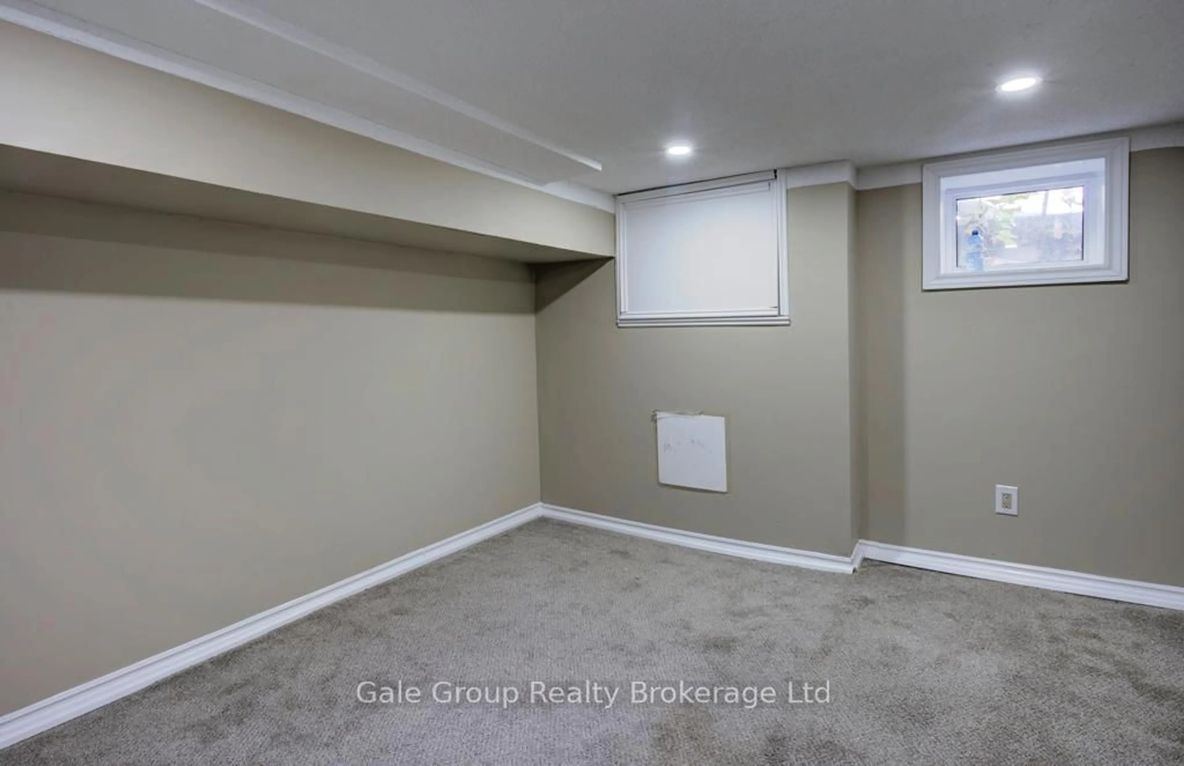 A pic of a room for 316 KENDALL Ave, Woodstock Ontario N4S 2B5