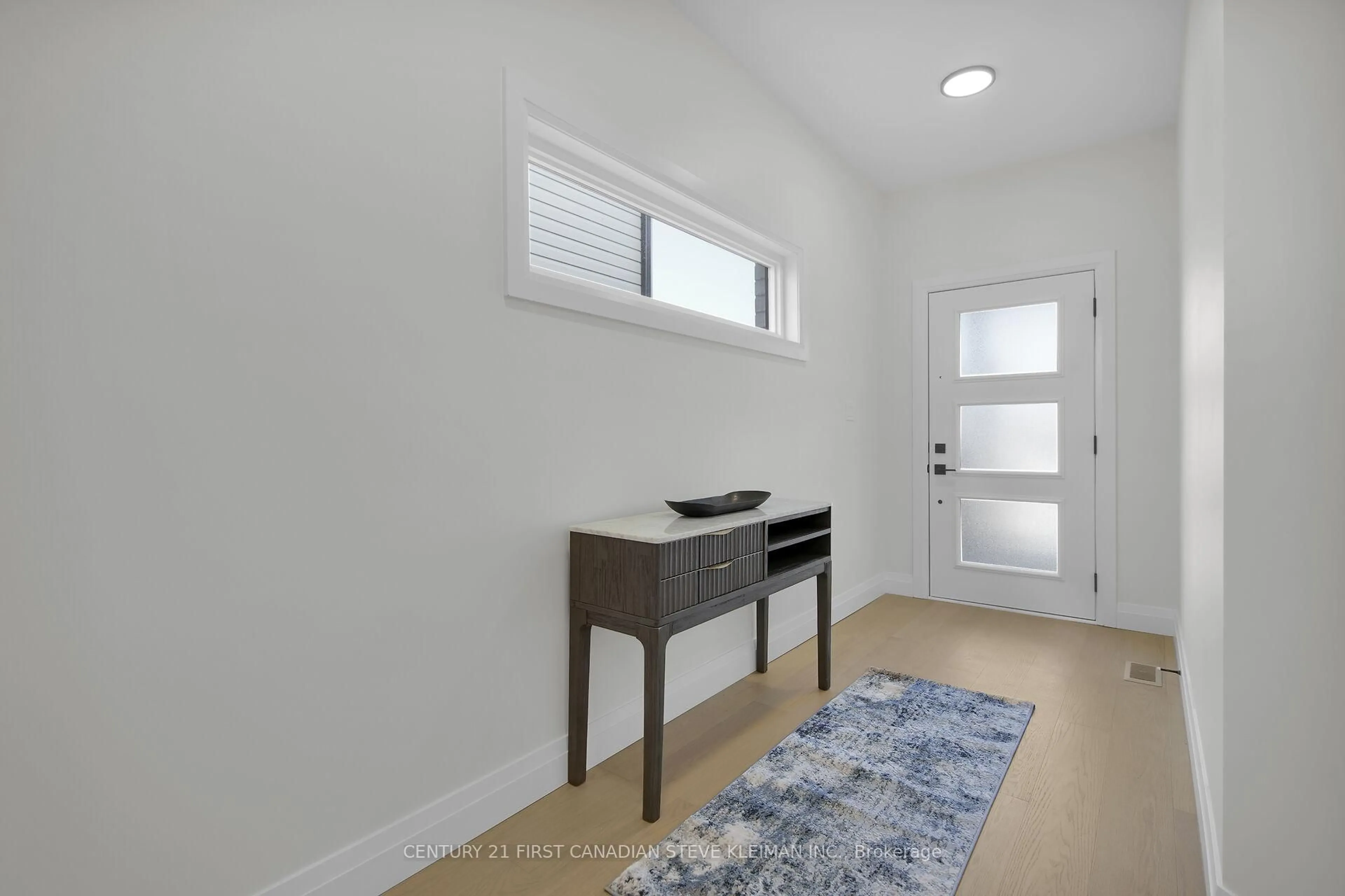 Indoor entryway for 1244 Whetherfield St, London Ontario N6H 5X1