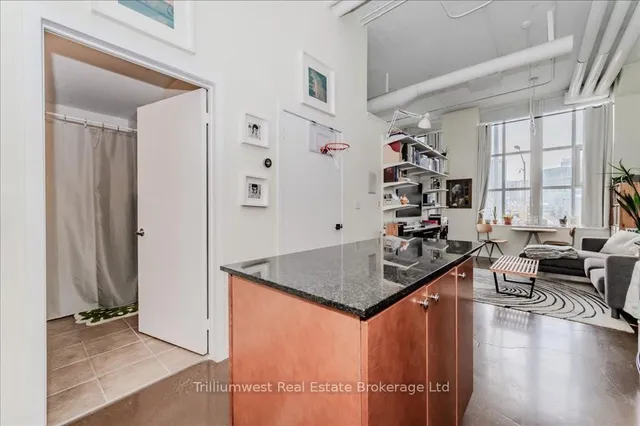 Additional property image - 410 King St Unit 222