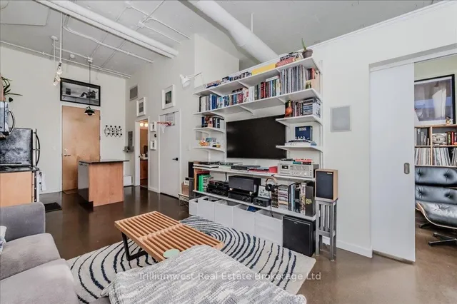 Additional property image - 410 King St Unit 222