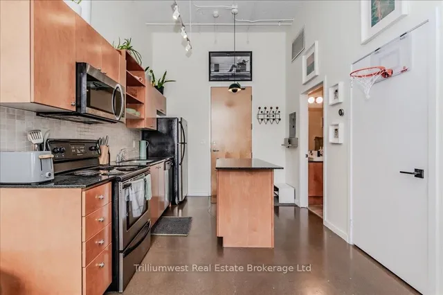Additional property image - 410 King St Unit 222