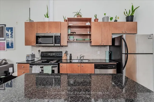 Additional property image - 410 King St Unit 222