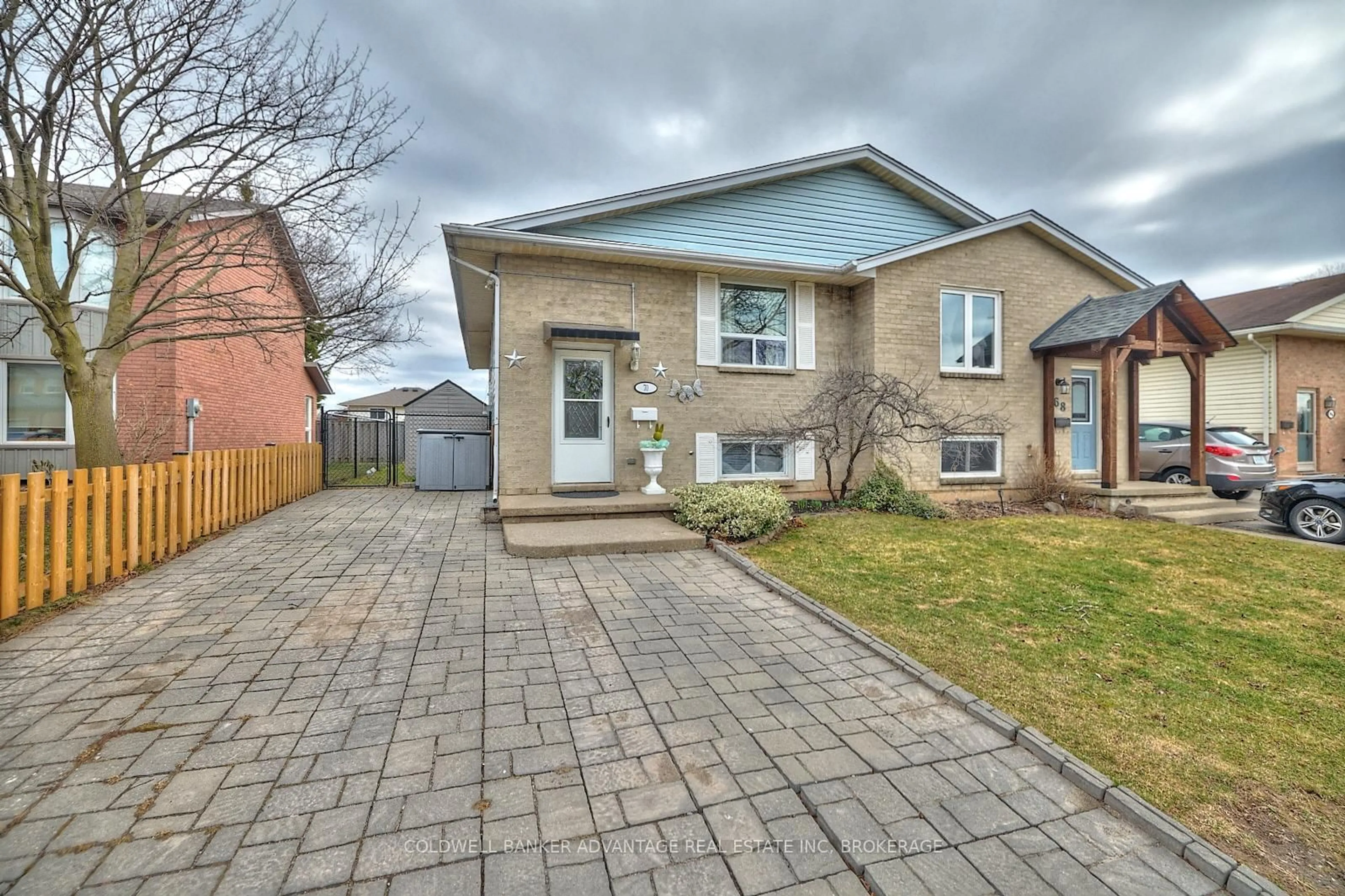 Home with brick exterior material, street for 70 Northwood Dr, Welland Ontario L3C 6R9