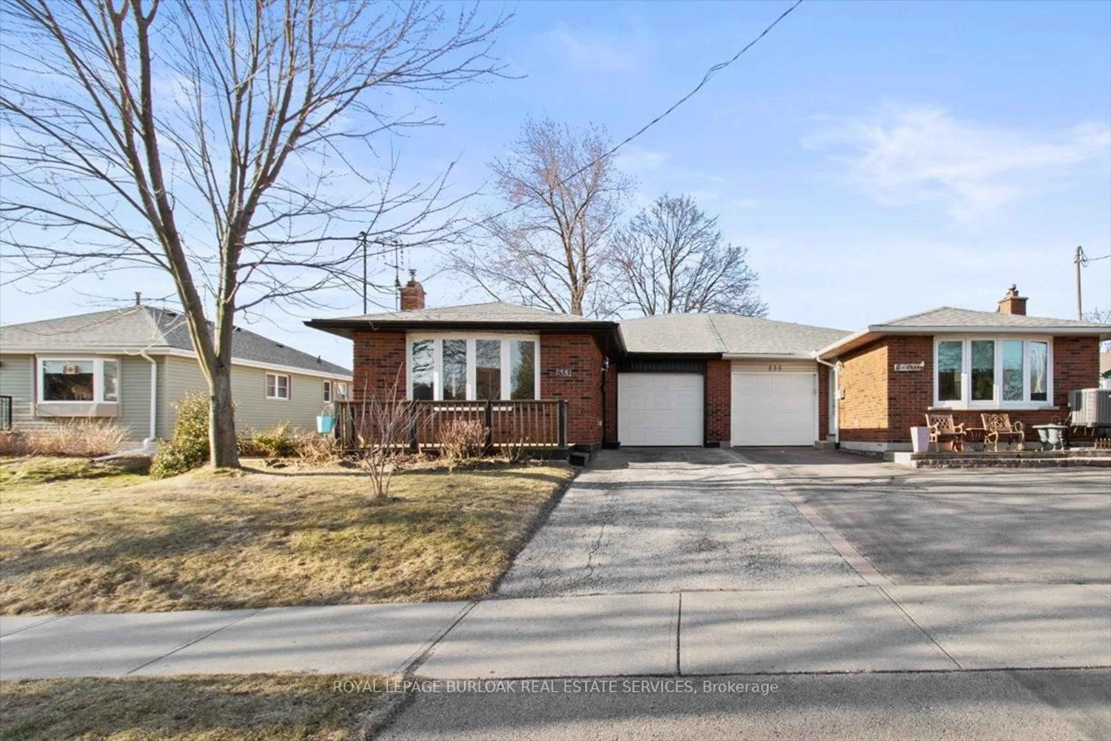 Home with brick exterior material, street for 533 Stone Church Rd, Hamilton Ontario L9B 1A5