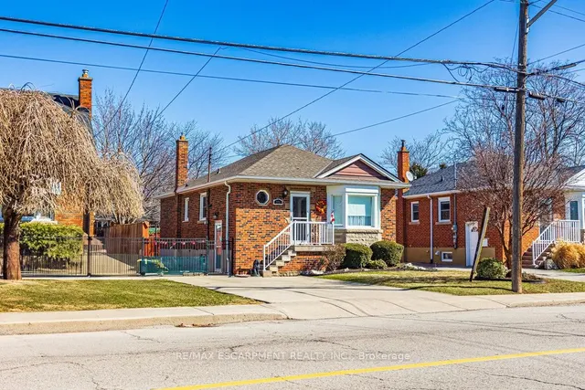 Additional property image - 773 Queensdale Ave