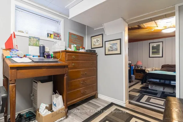Additional property image - 773 Queensdale Ave