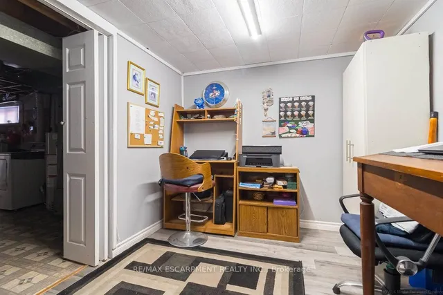 Additional property image - 773 Queensdale Ave