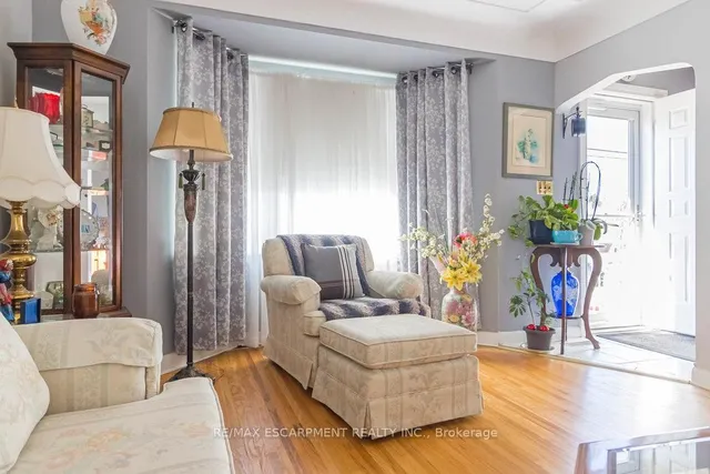 Additional property image - 773 Queensdale Ave