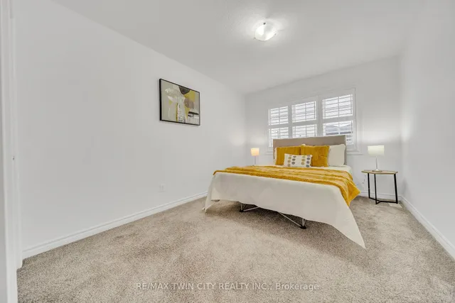 Additional property image - 87 Woodedge Circ