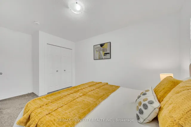 Additional property image - 87 Woodedge Circ