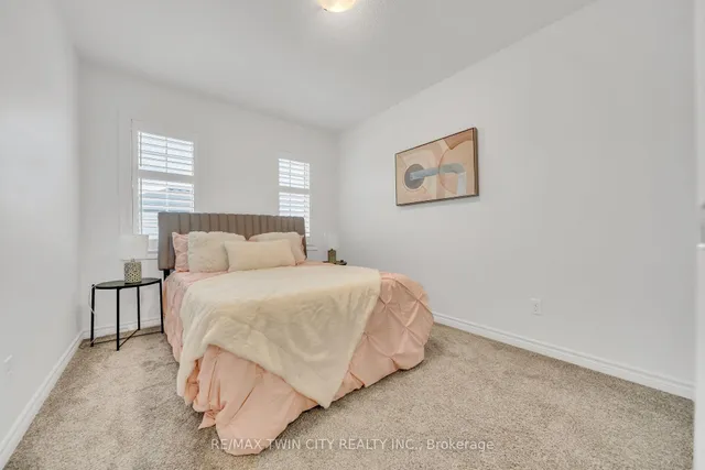 Additional property image - 87 Woodedge Circ