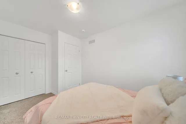 Additional property image - 87 Woodedge Circ