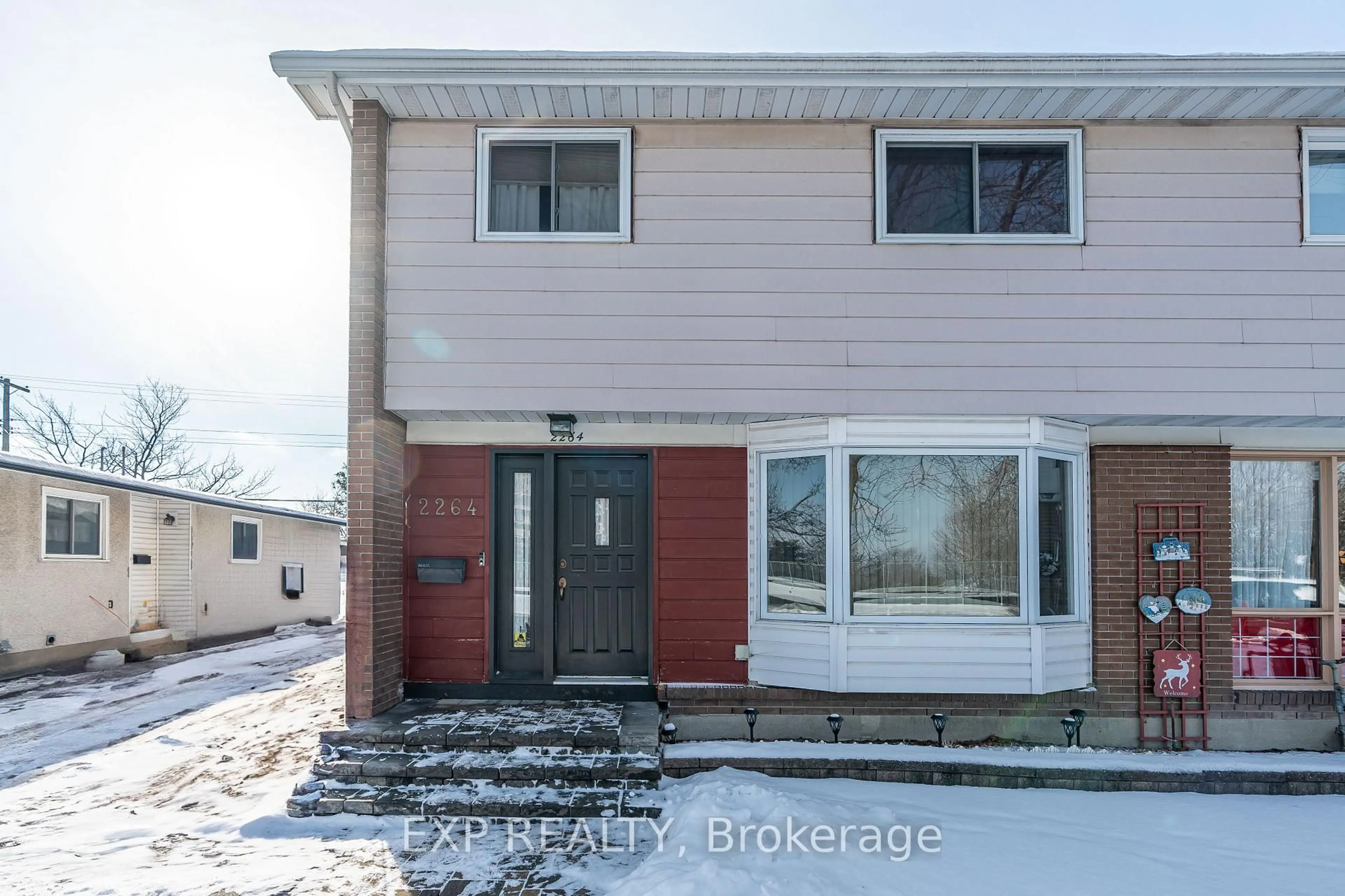 Unknown for 2264 Russell Rd, Ottawa Ontario K1G 1B4