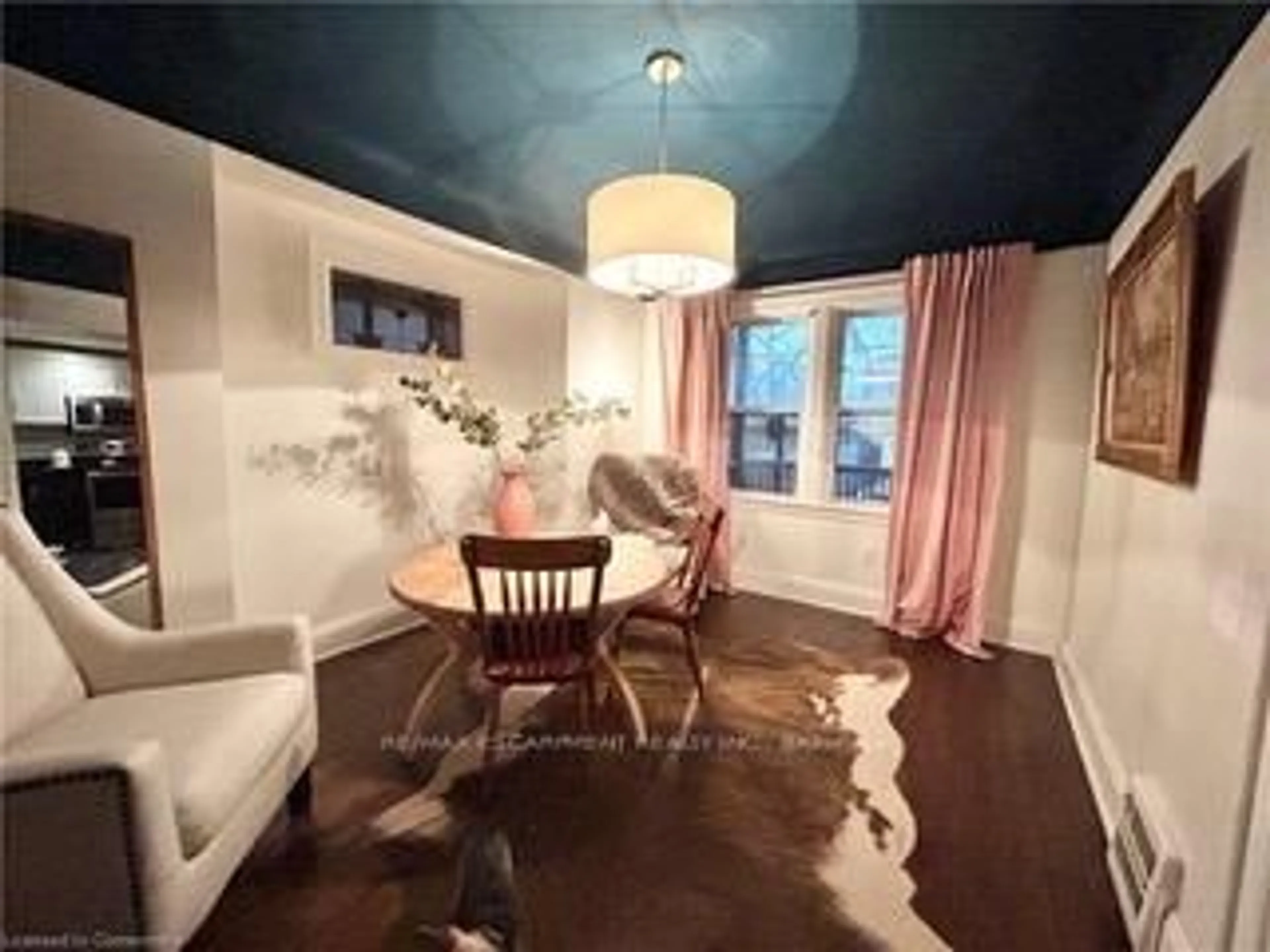 A pic of a room for 224 PARK ROW S N/A, Hamilton Ontario L8K 2K5