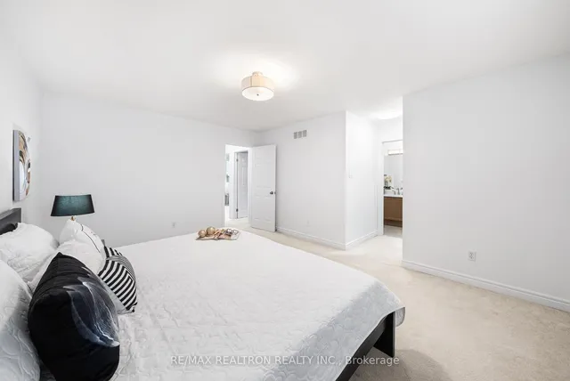 Additional property image - 34 Shadyglen Dr